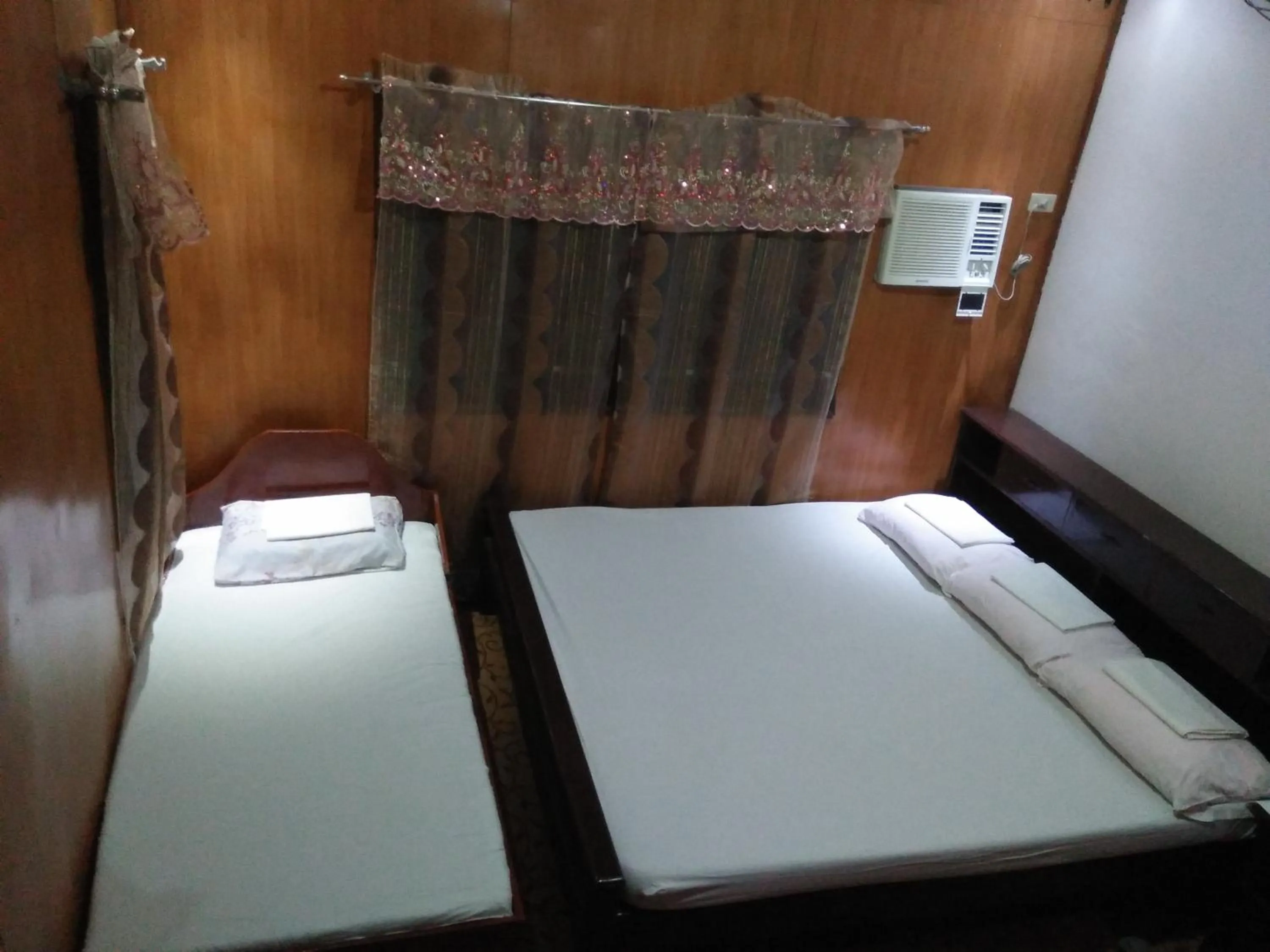 Photo of the whole room, Bed in Villa Corrales Homestay