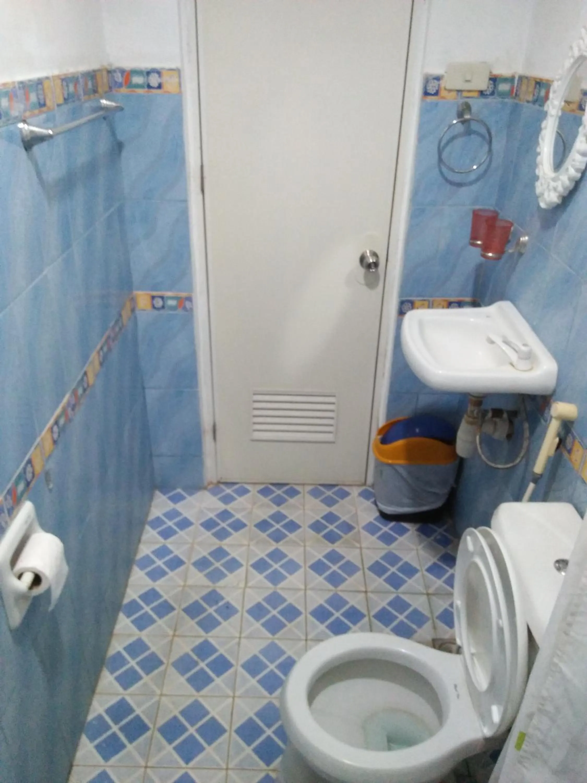 Shower in Villa Corrales Homestay