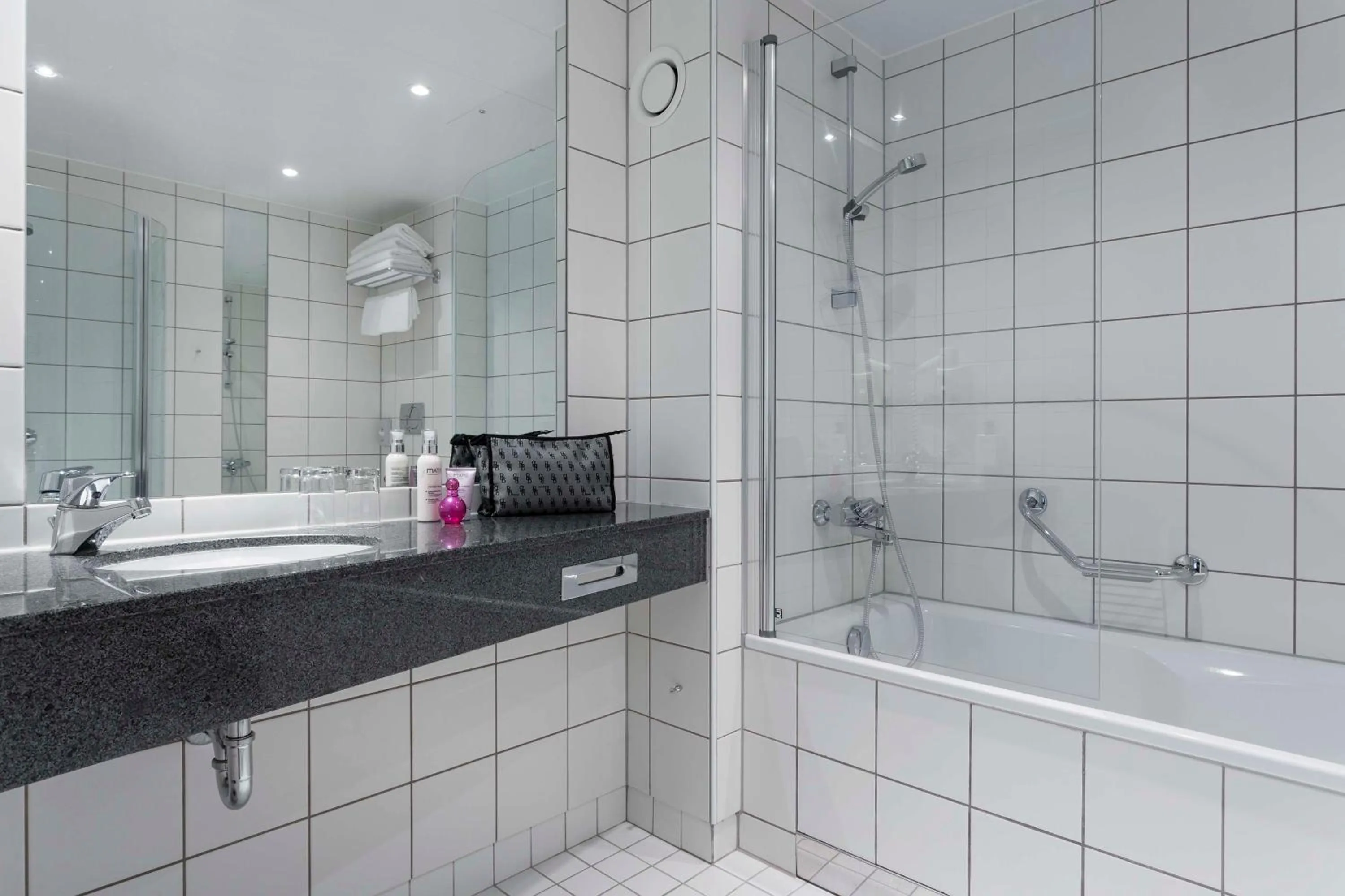 Bedroom in Scandic Alta