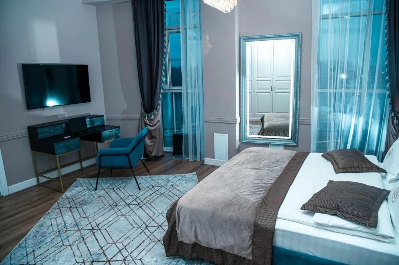 Bedroom, Bed in Royal BV