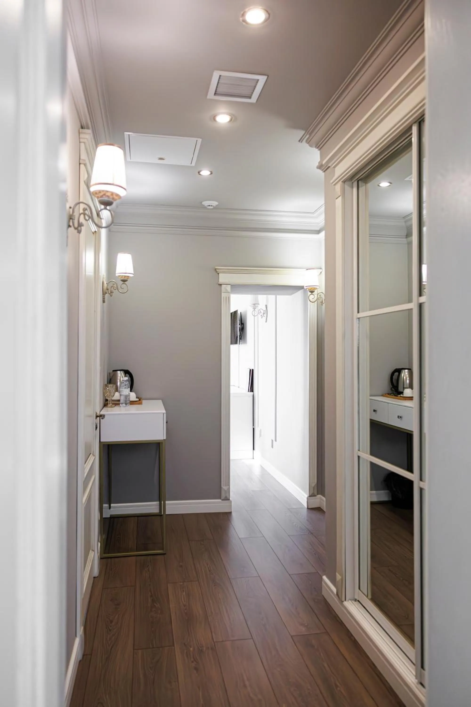 Photo of the whole room in Royal BV