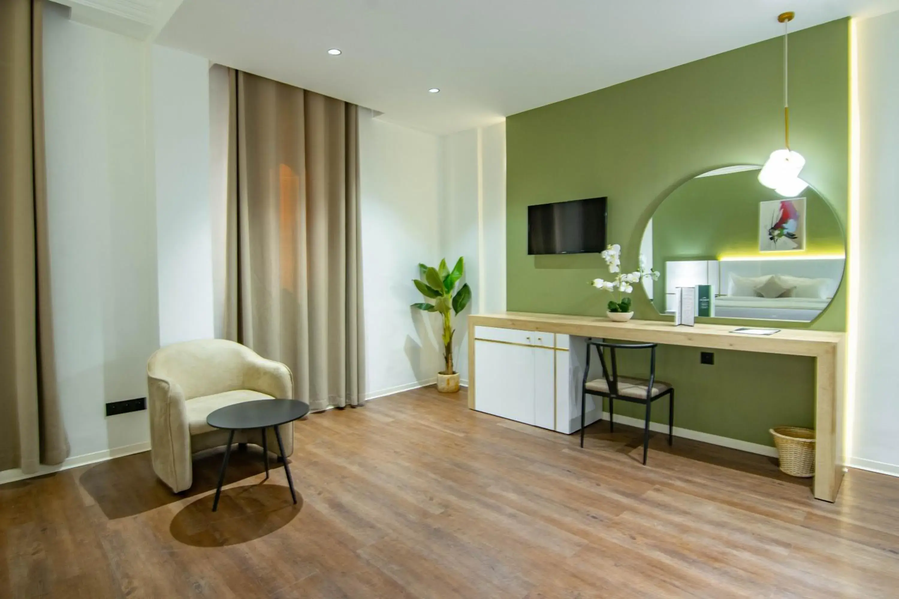 Deluxe Double Room in Hotel Ibn Khaldoun Deluxe Double Room in Hotel Ibn Khaldoun