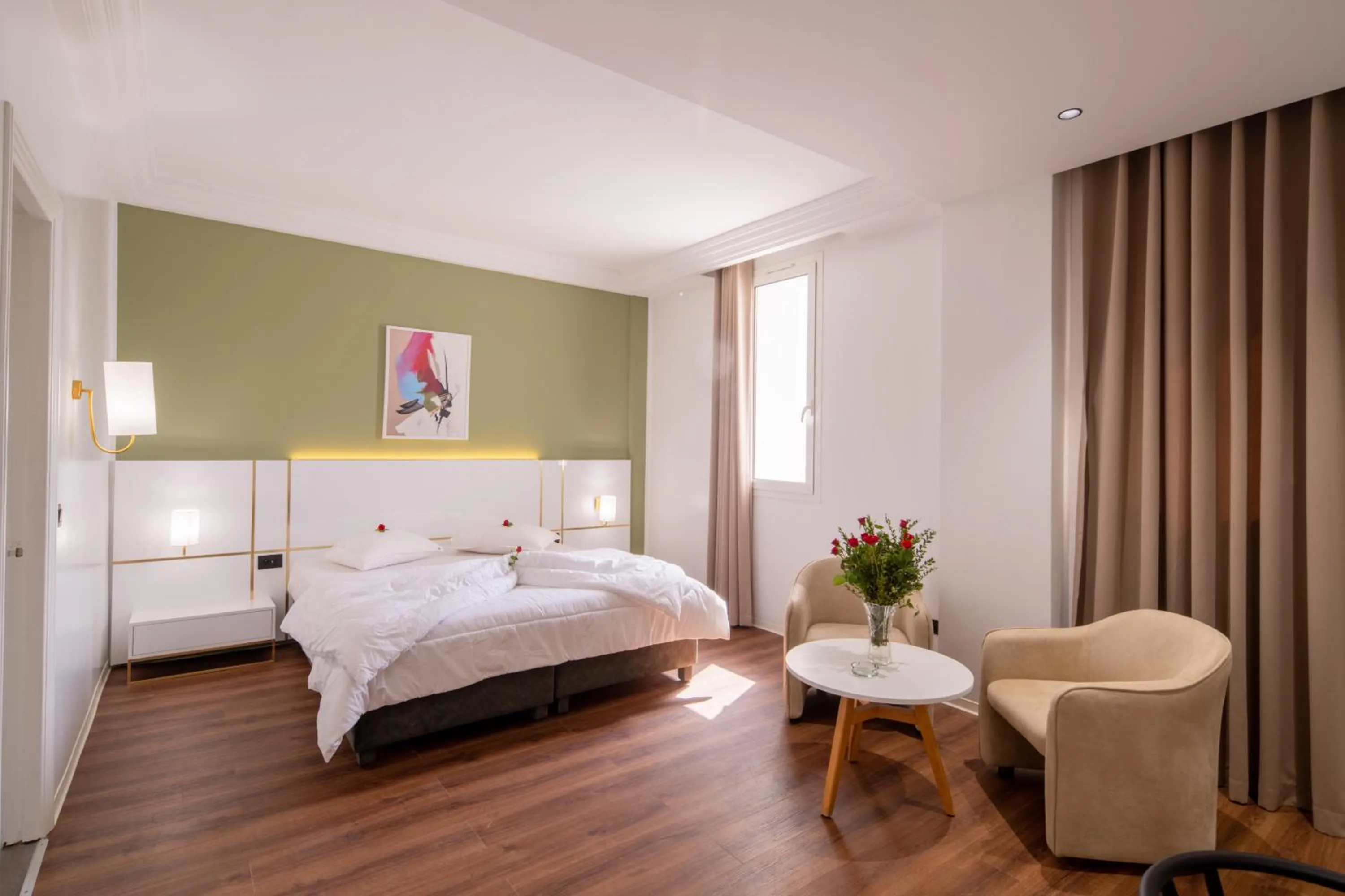 Photo of the whole room, Bed in Hotel Ibn Khaldoun