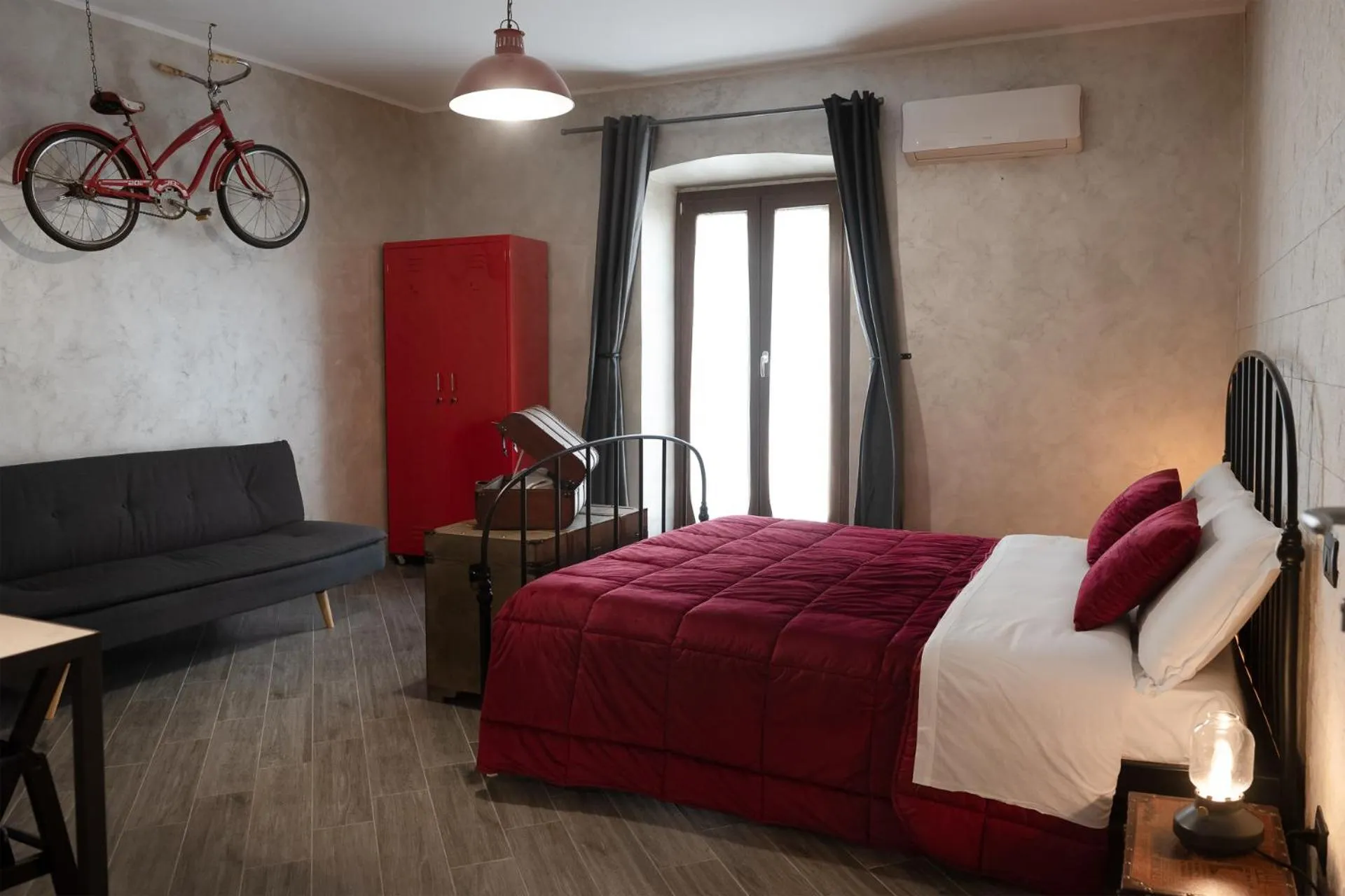 Photo of the whole room, Bed in Principe Giardinelli