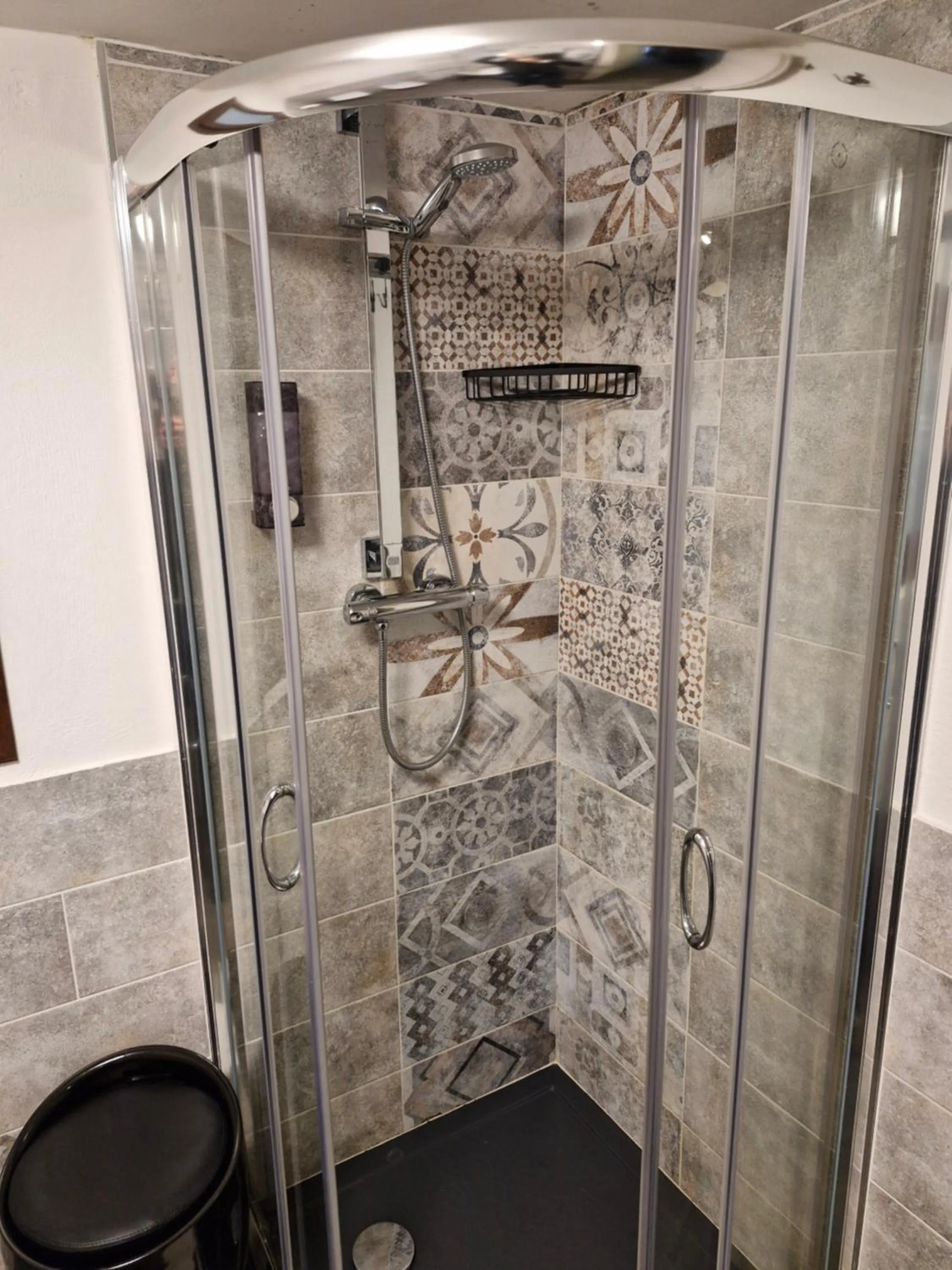 Shower in Principe Giardinelli