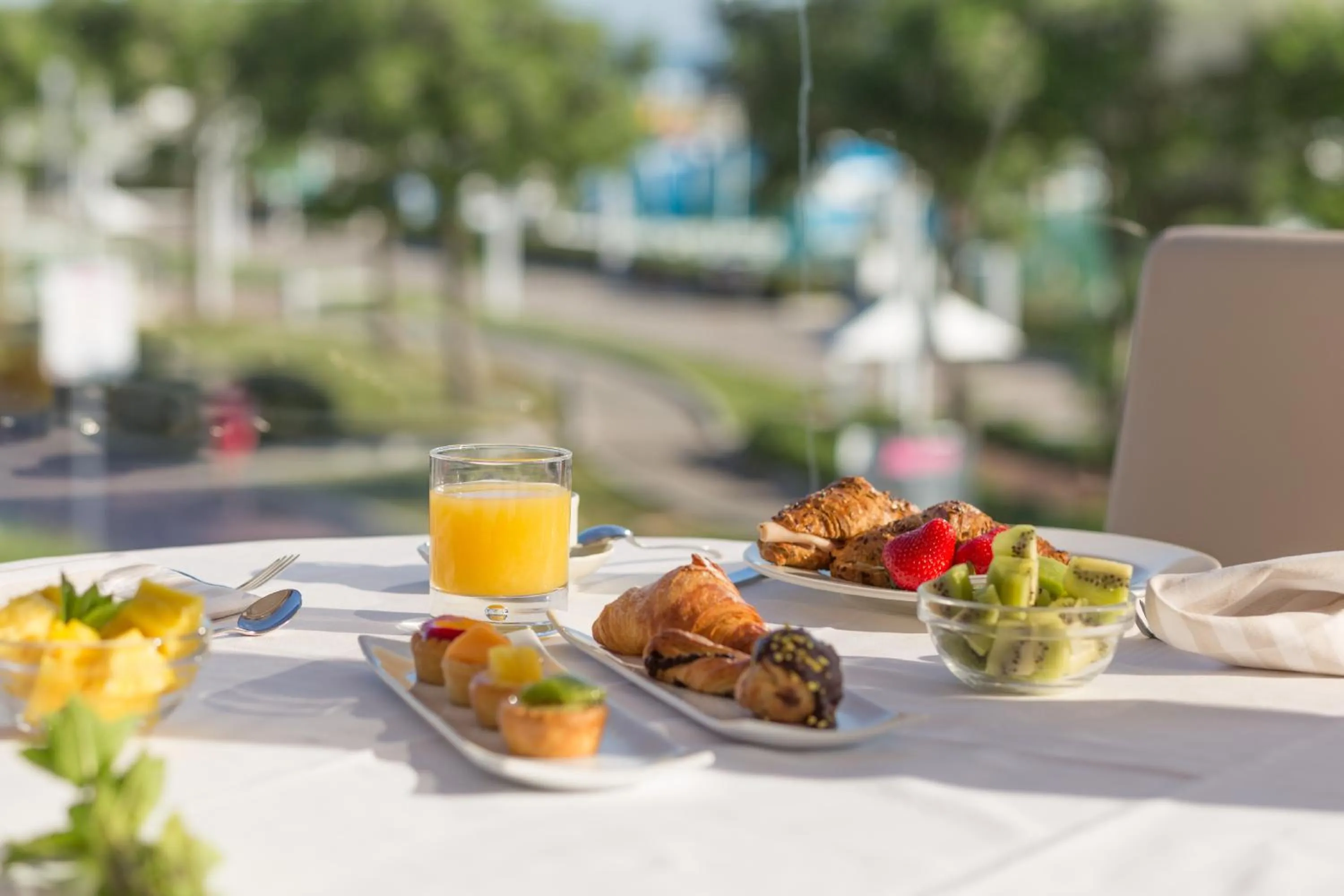 Continental breakfast in Hotel Abner's