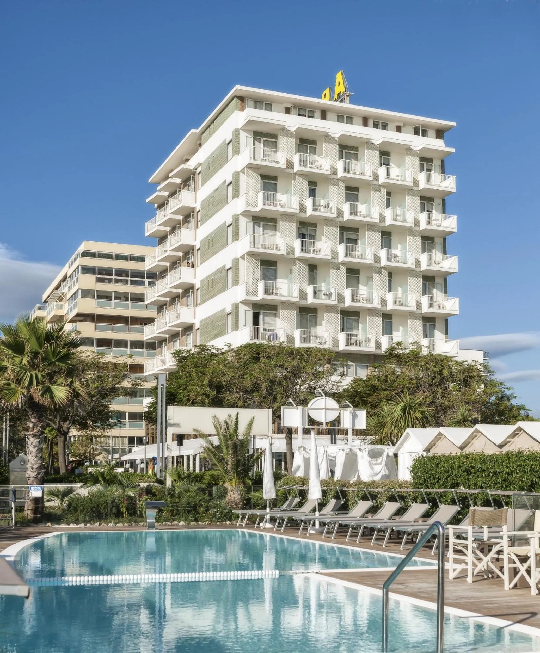 Property building in Hotel Abner's