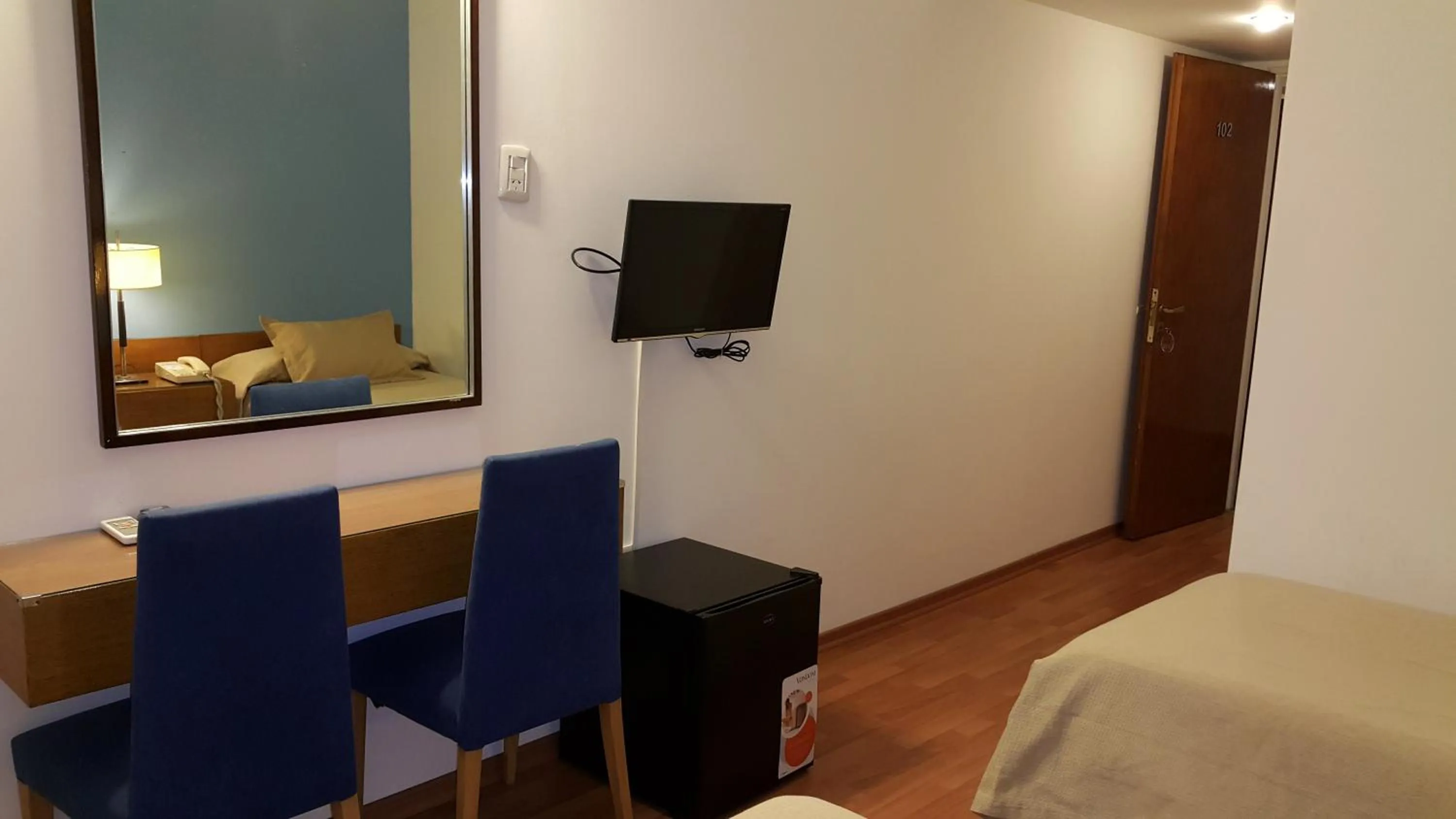 Photo of the whole room, Bed in Hotel Avenida