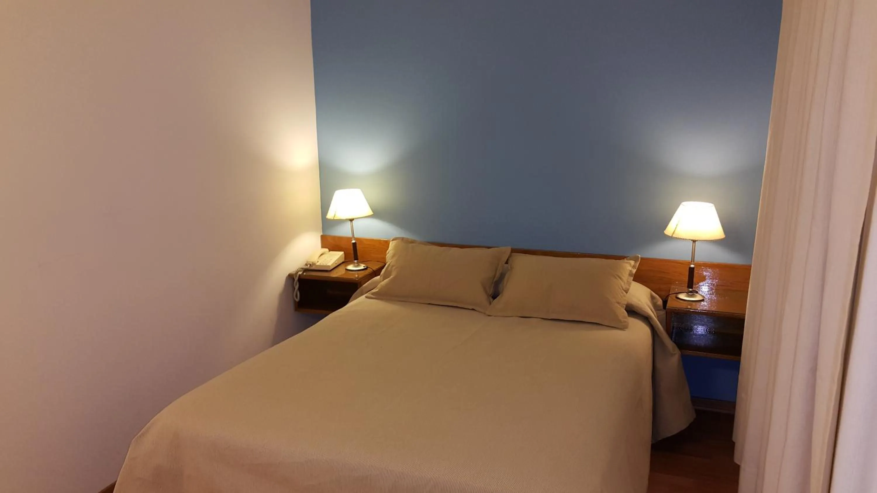 Bed in Hotel Avenida