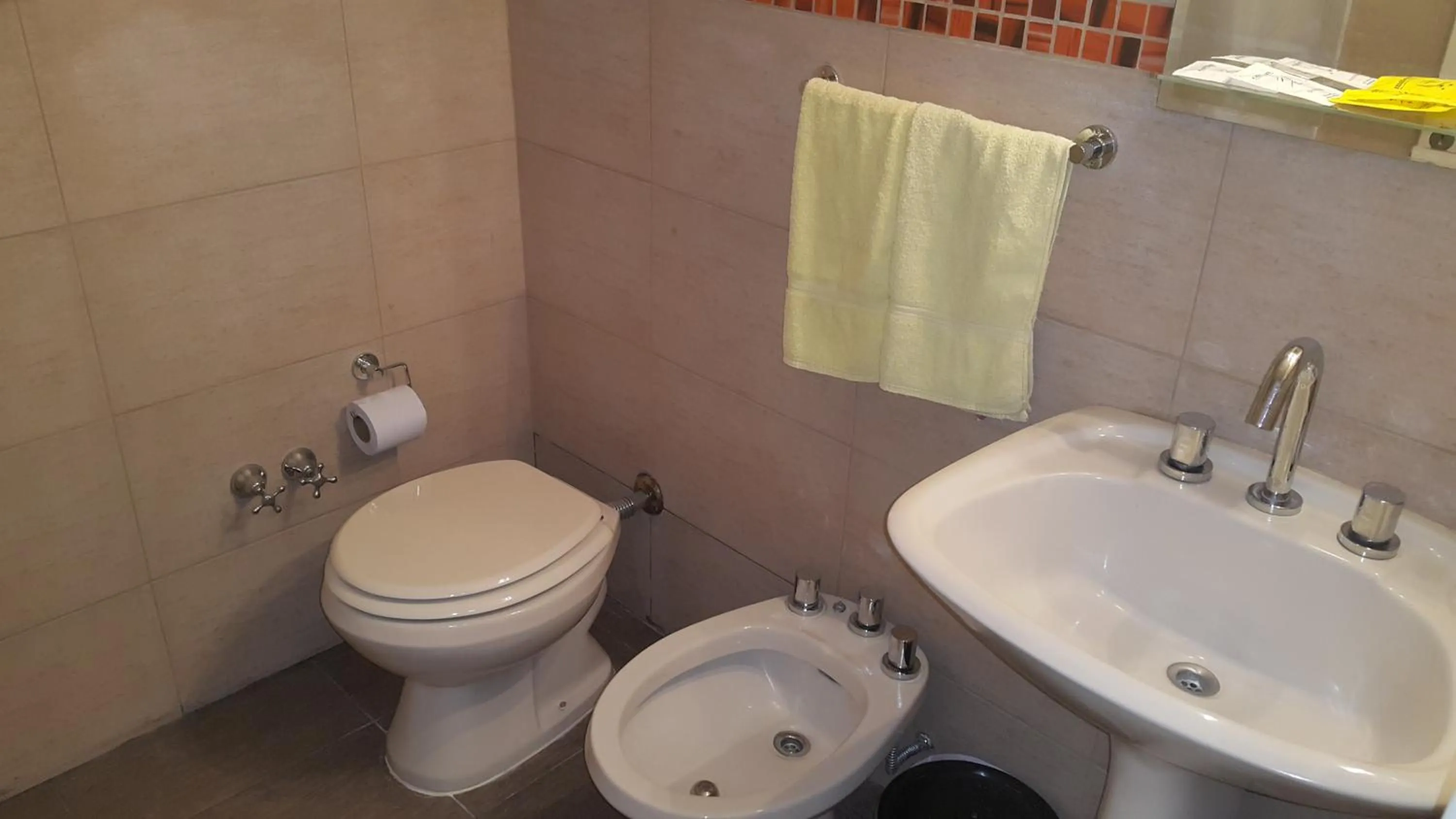 Bathroom in Hotel Avenida