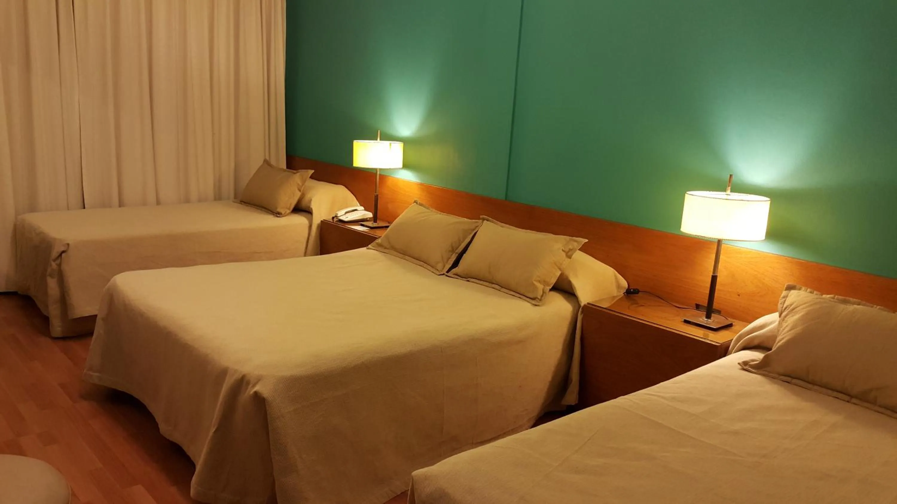 Bed in Hotel Avenida