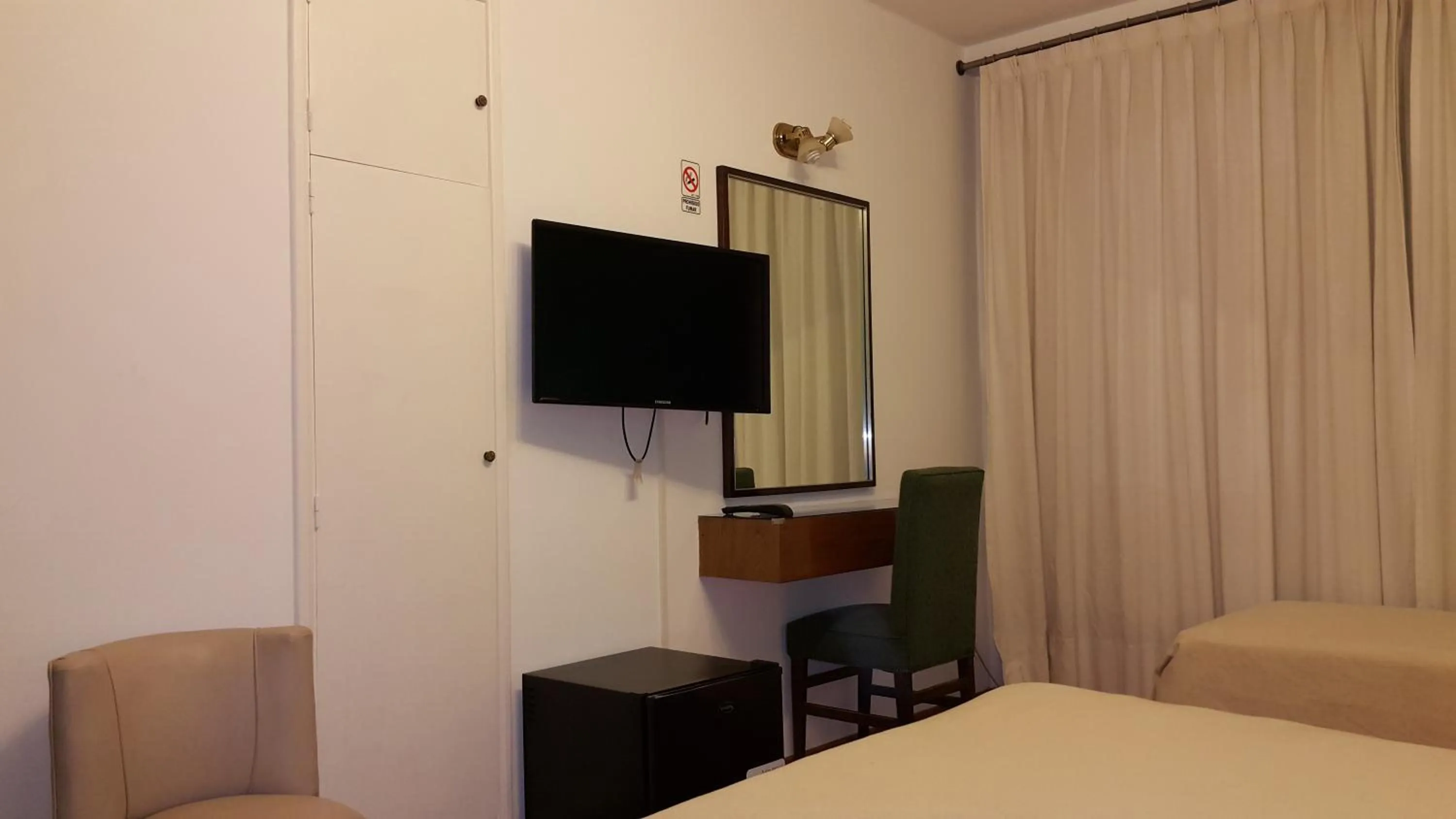 Decorative detail, Bed in Hotel Avenida