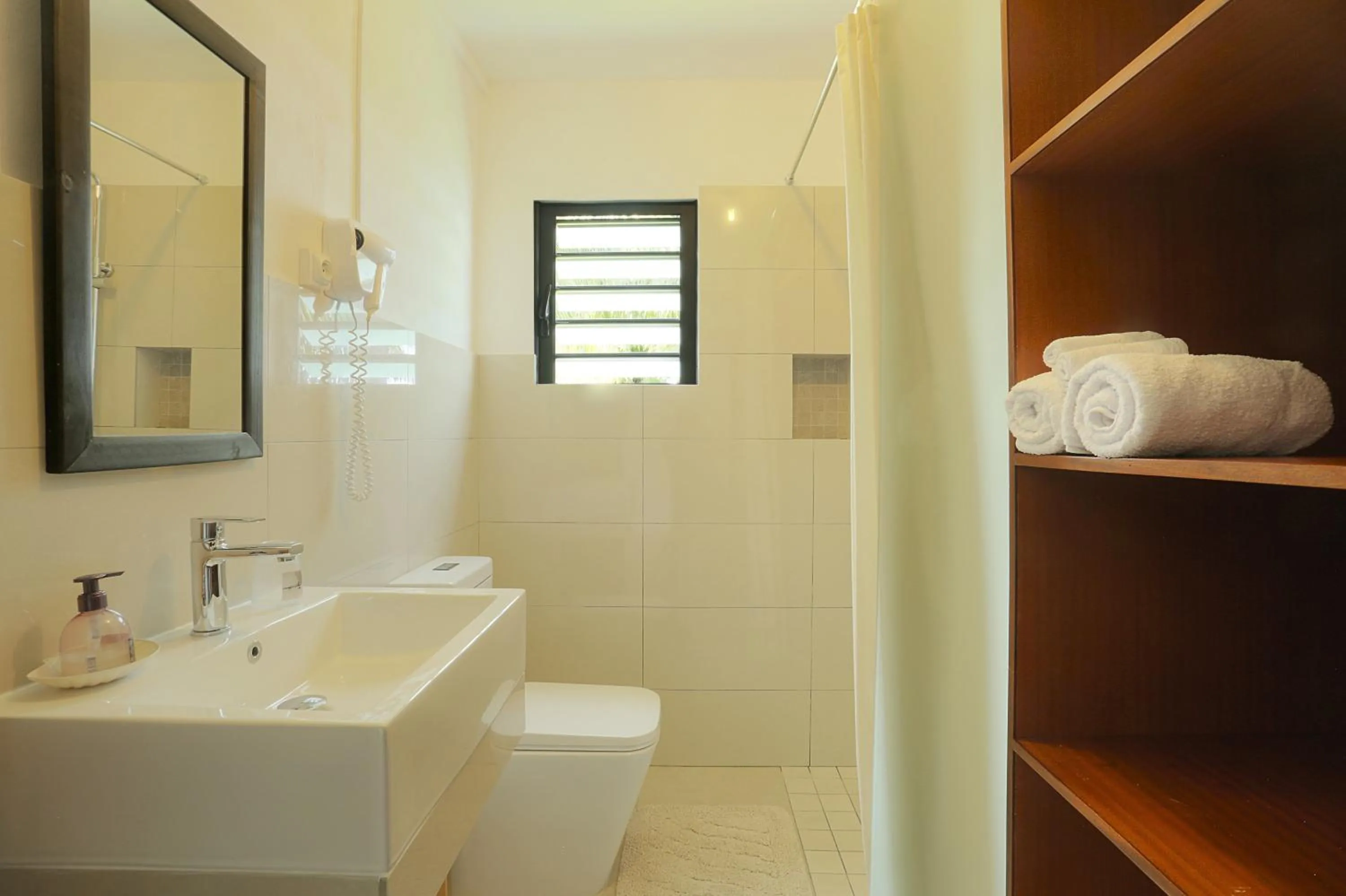 Bathroom in Auberge SeaFever