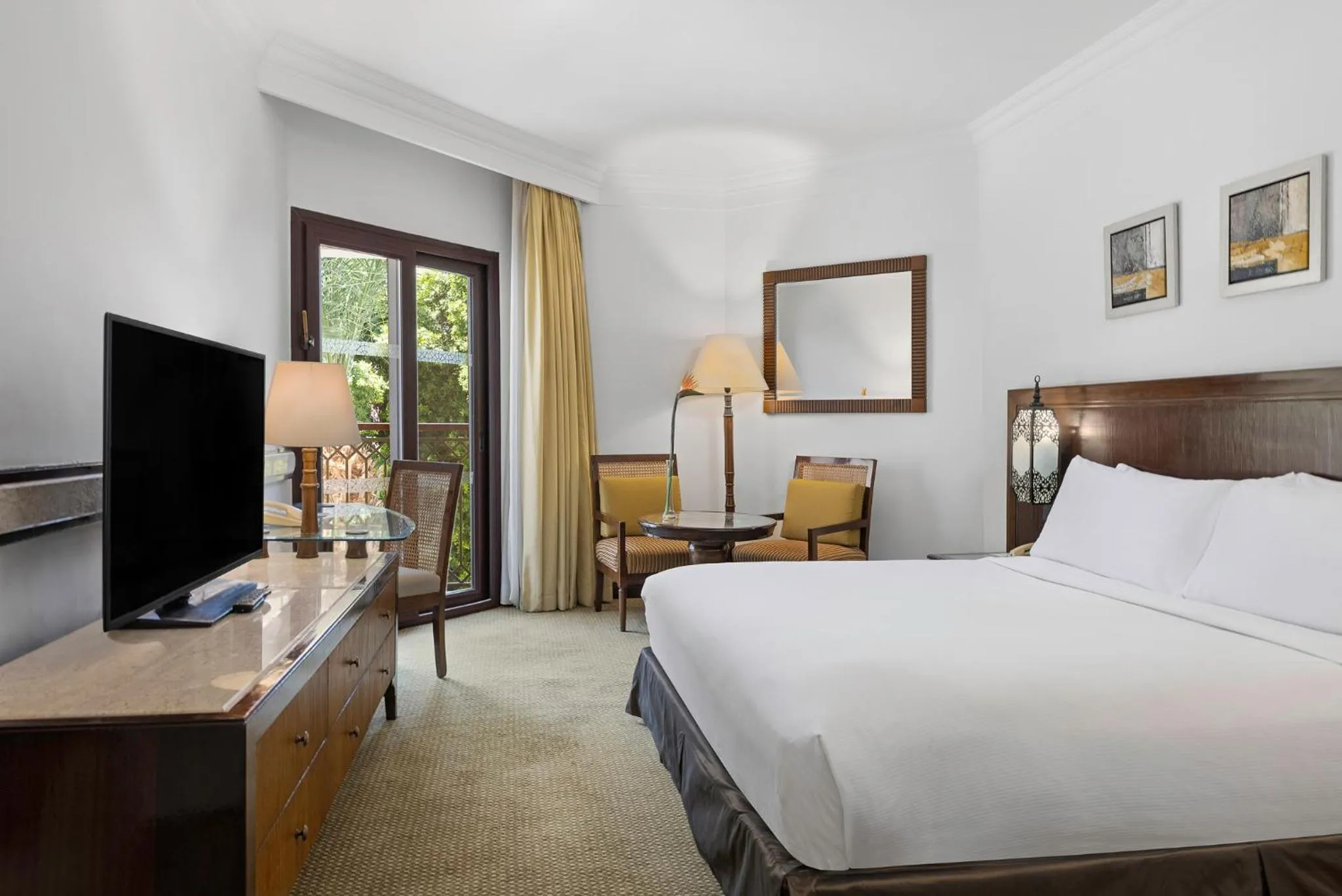 Bed in Hilton Luxor Resort & Spa