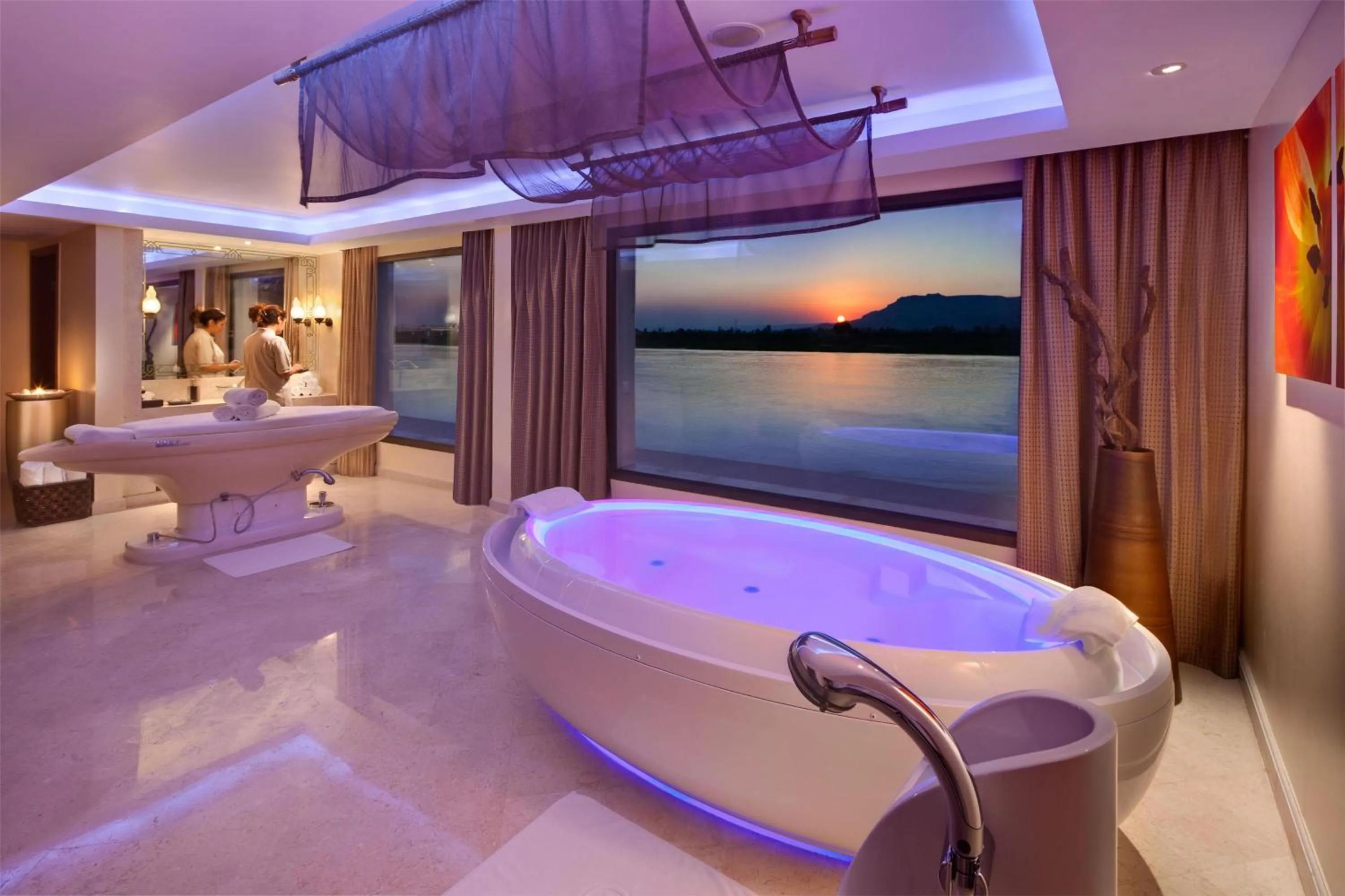 Spa and wellness centre/facilities, Bed in Hilton Luxor Resort & Spa