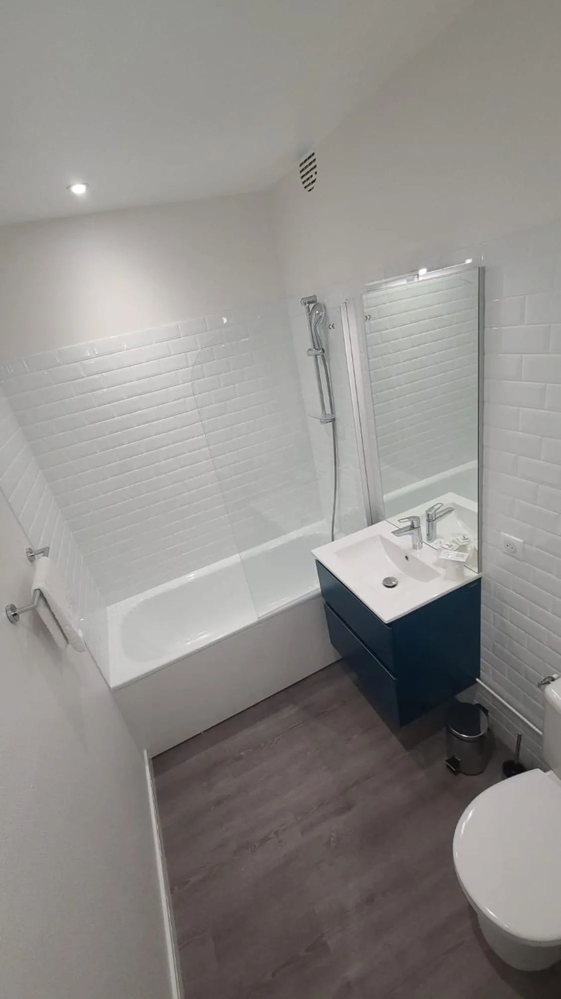 Bathroom in Hotel Le Cosy Riva Bella