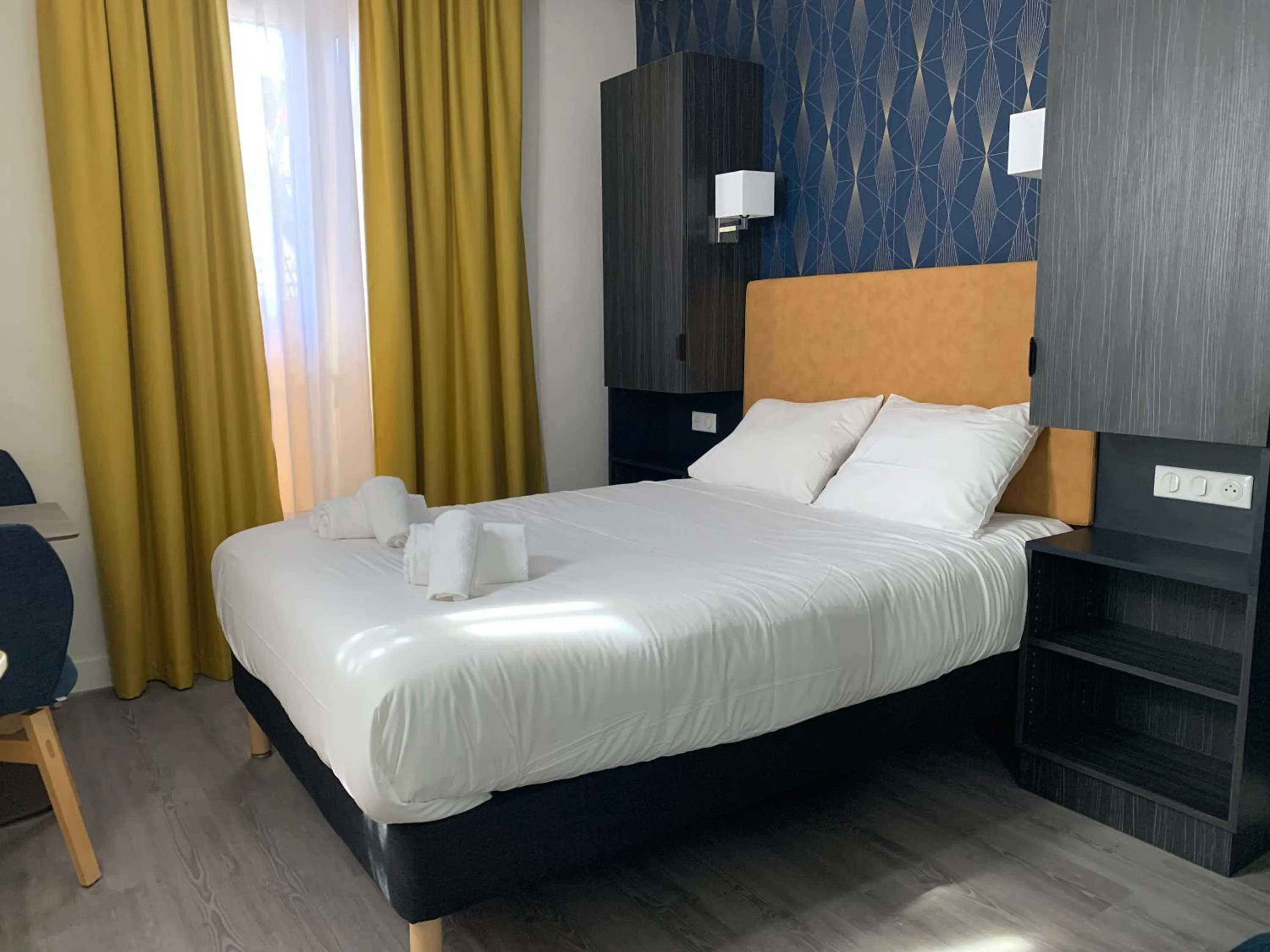 Photo of the whole room, Bed in Hotel Le Cosy Riva Bella