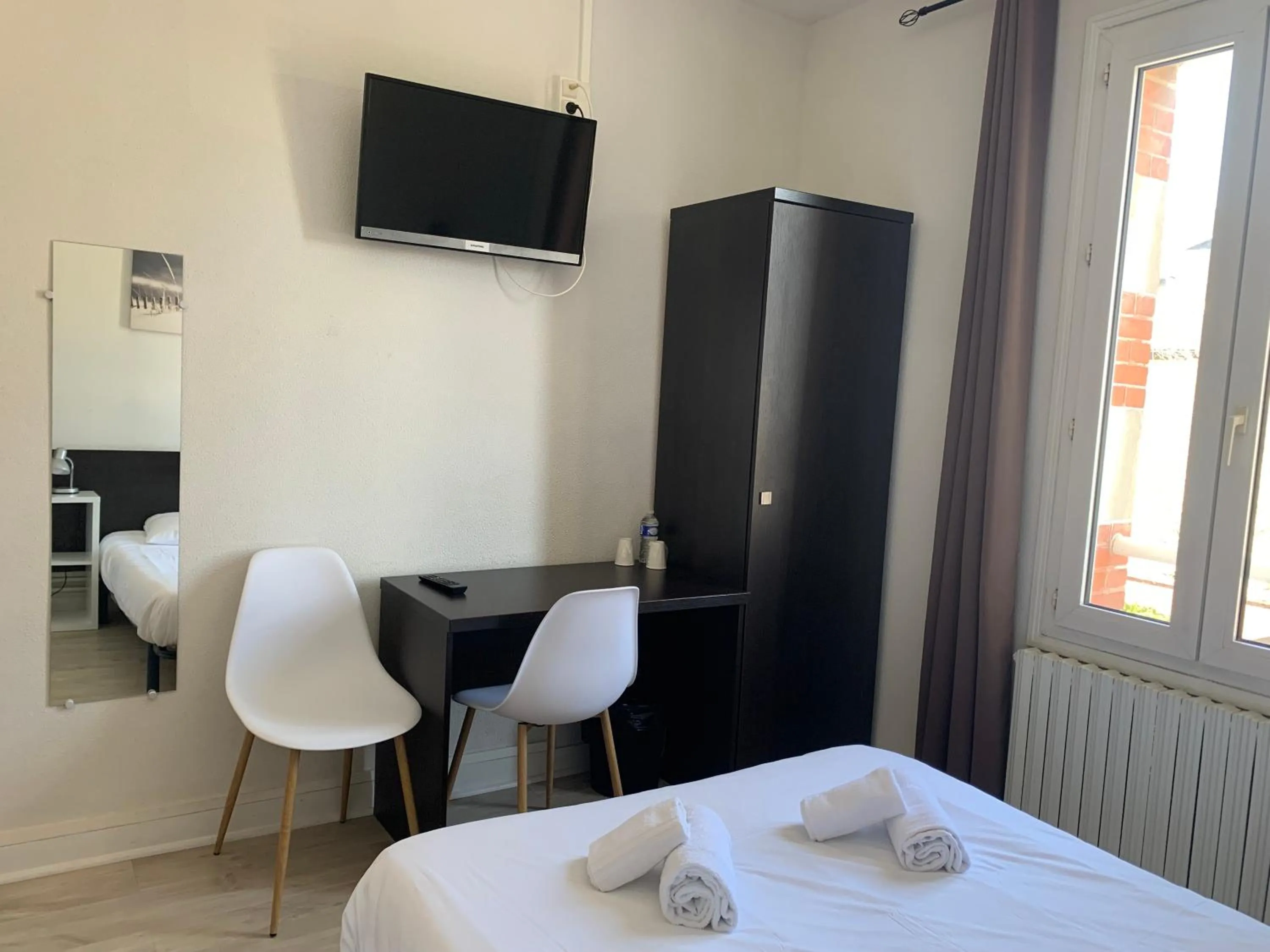 Photo of the whole room, Bed in Hotel Le Cosy Riva Bella