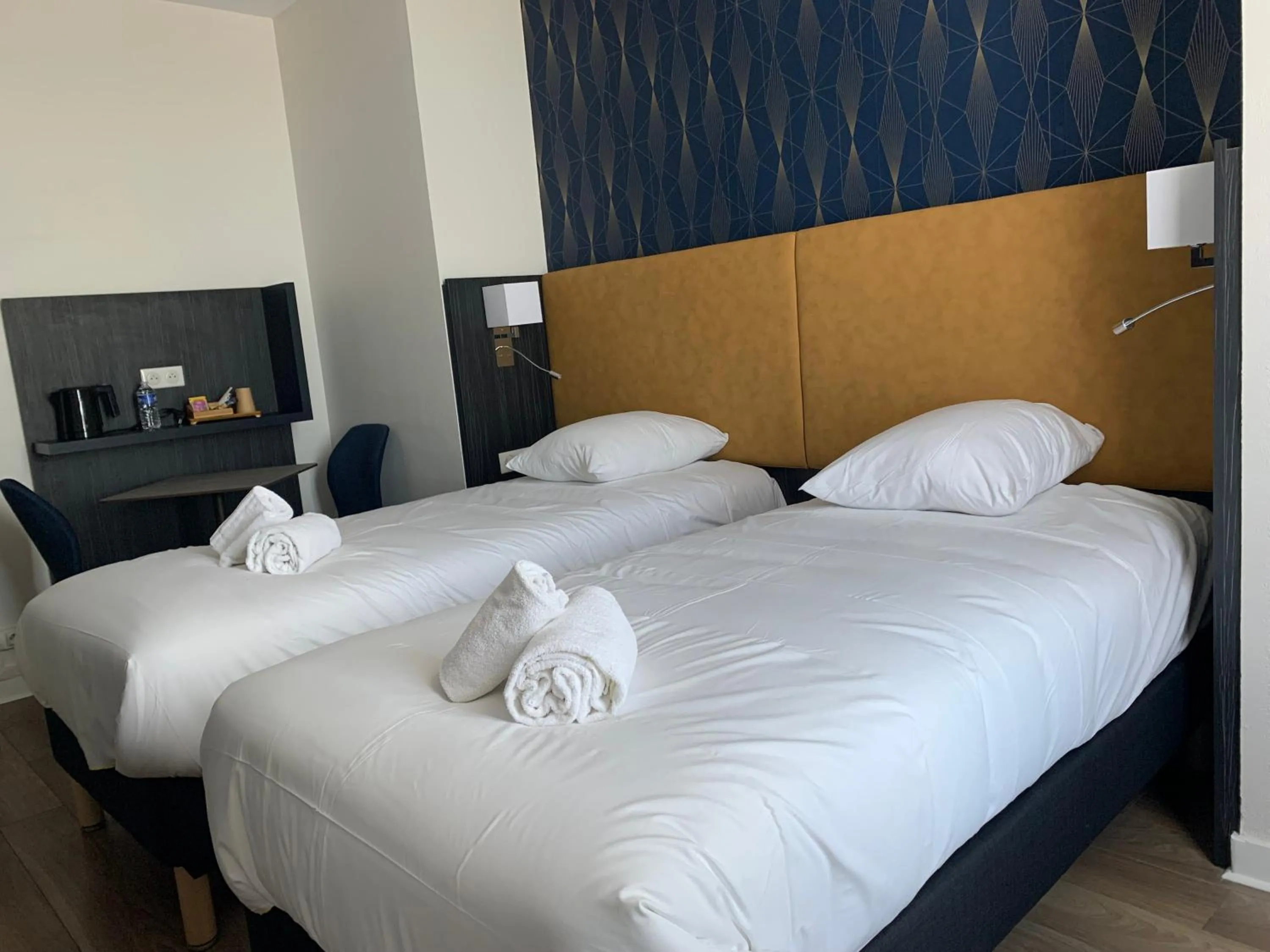 Coffee/tea facilities, Bed in Hotel Le Cosy Riva Bella