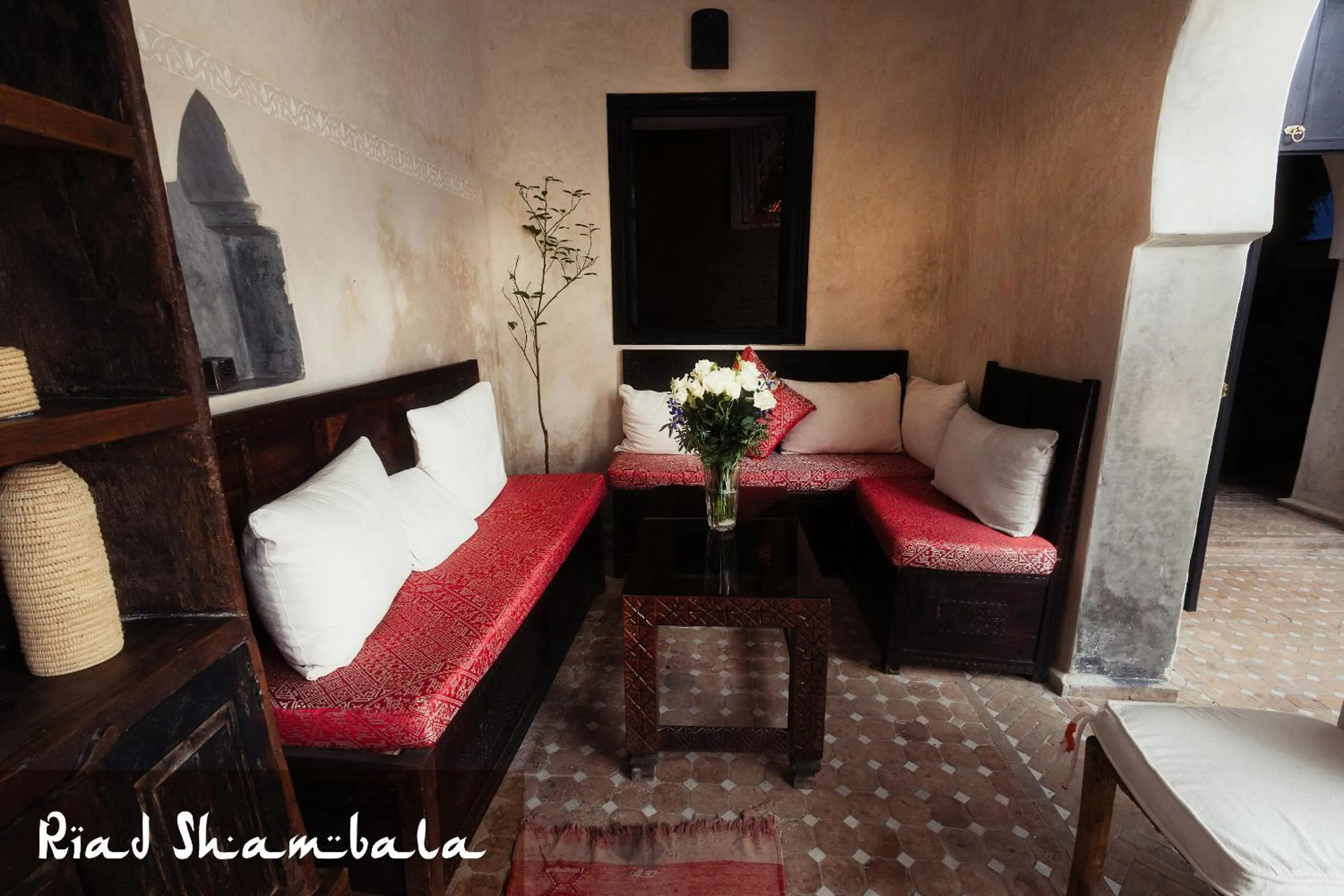 Living room, Bed in Riad Shambala