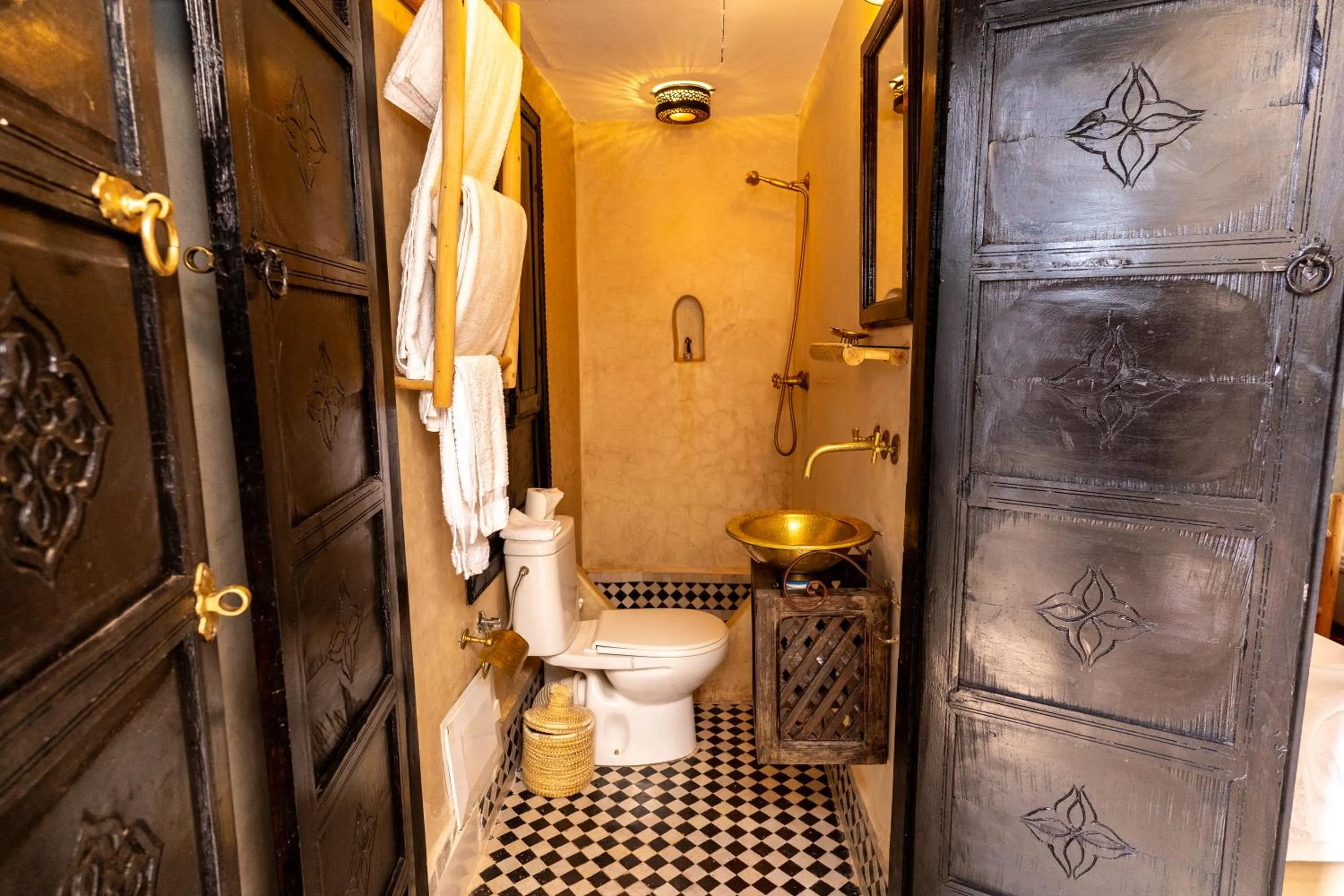 Shower in Riad Shambala