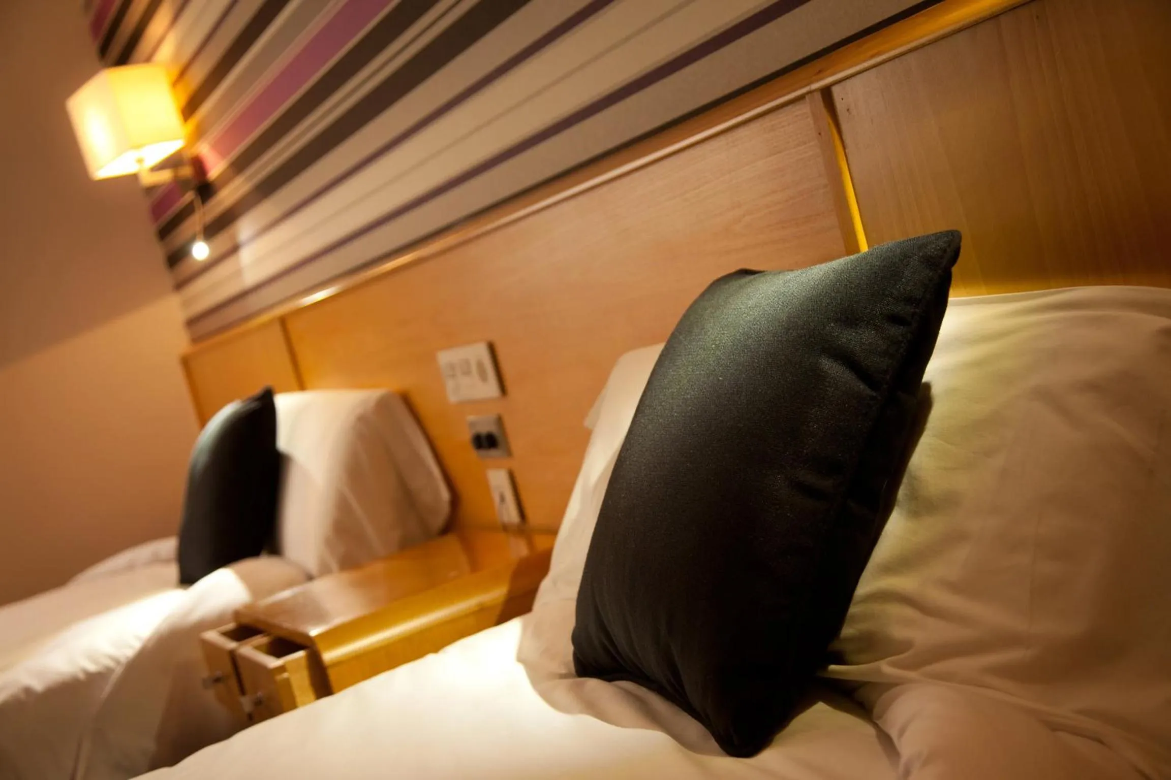 Decorative detail, Bed in Hotel Palacio de Cristal