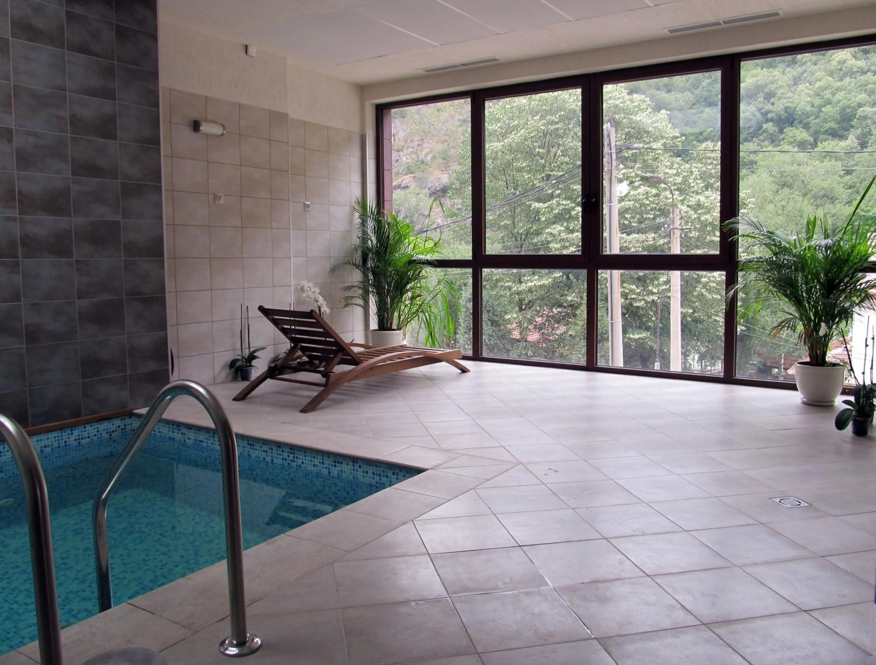 Hot Spring Bath in Aqua Varvara Hotel