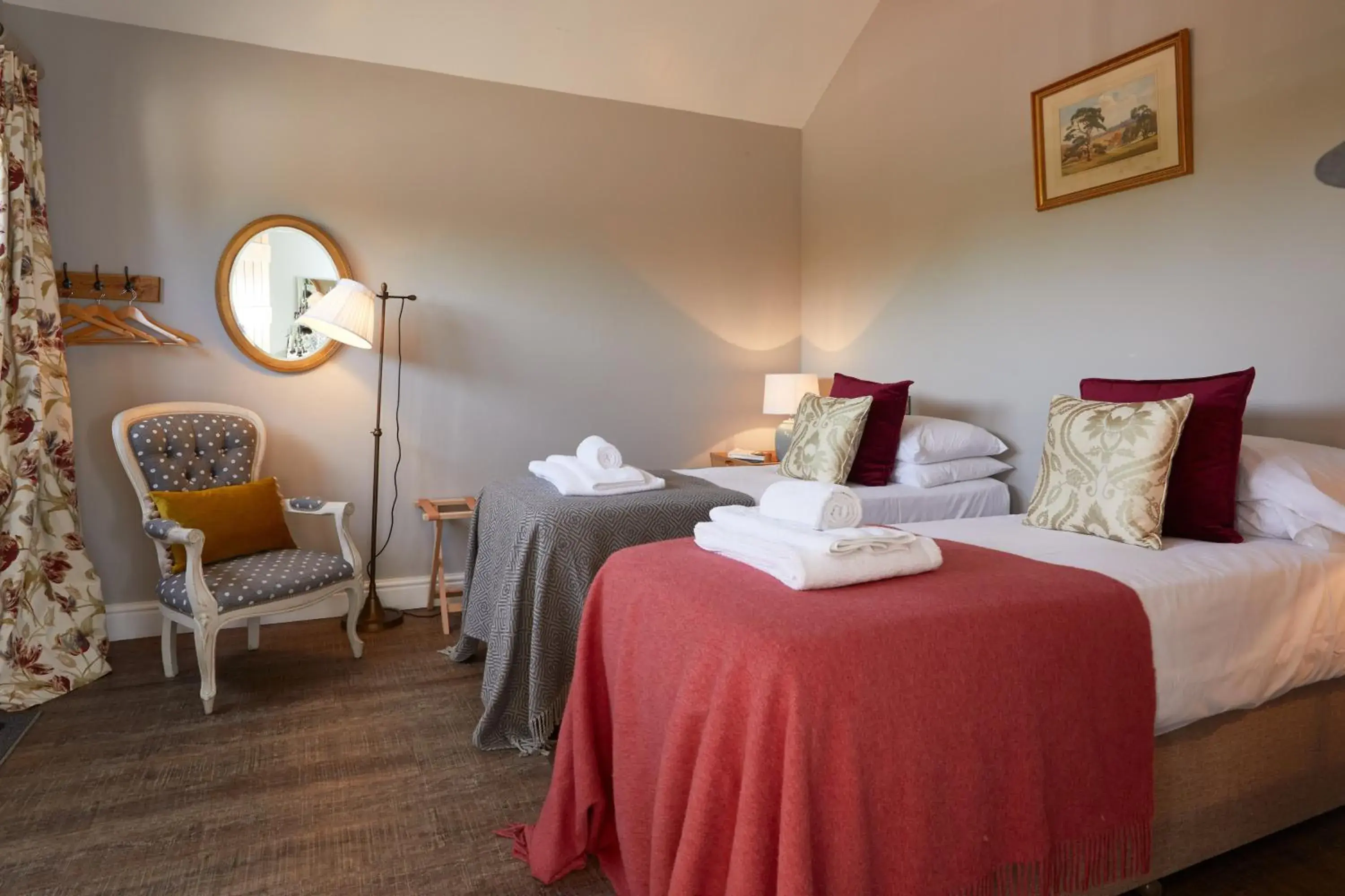 Double or Twin Room - Disability Access in The George Inn Double or Twin Room - Disability Access in The George Inn