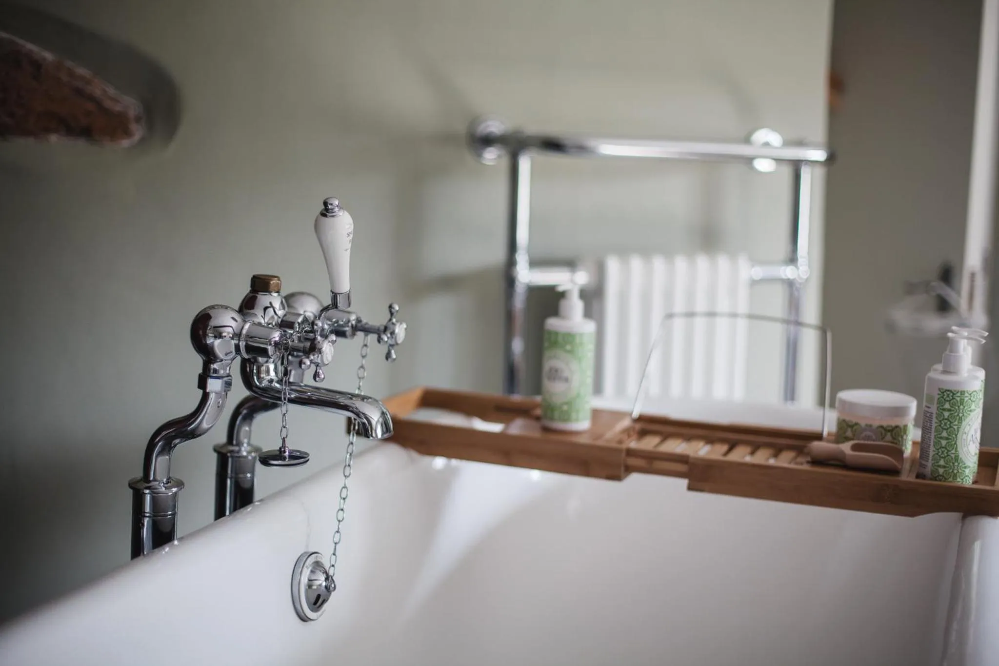 Bath in The George Inn