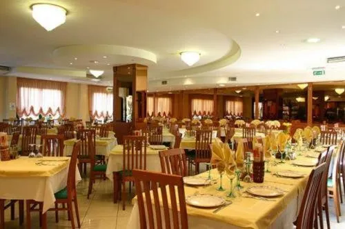 Restaurant/places to eat in Albergo Bice