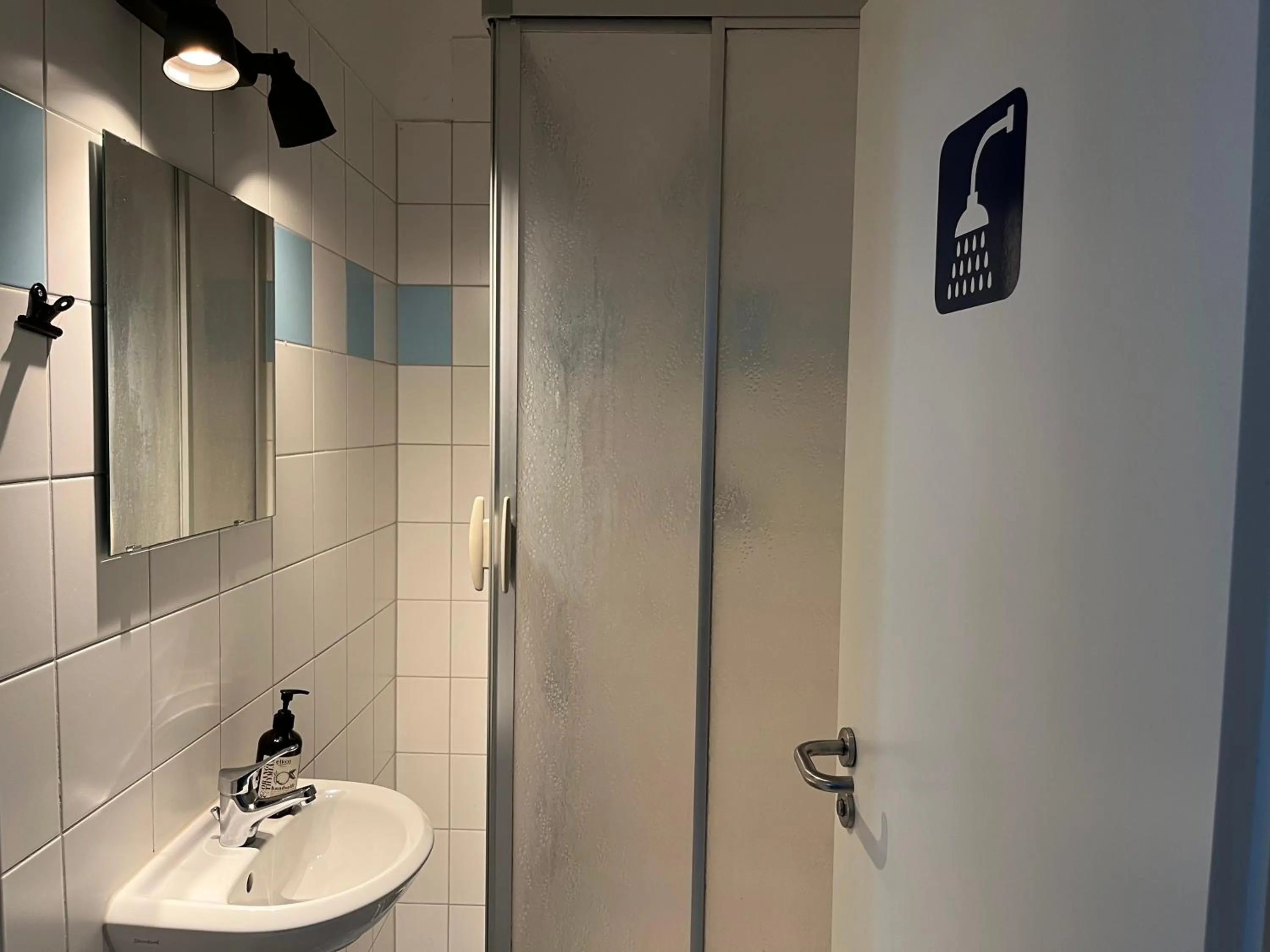 Bathroom in Blue Doors Hostel Altstadt