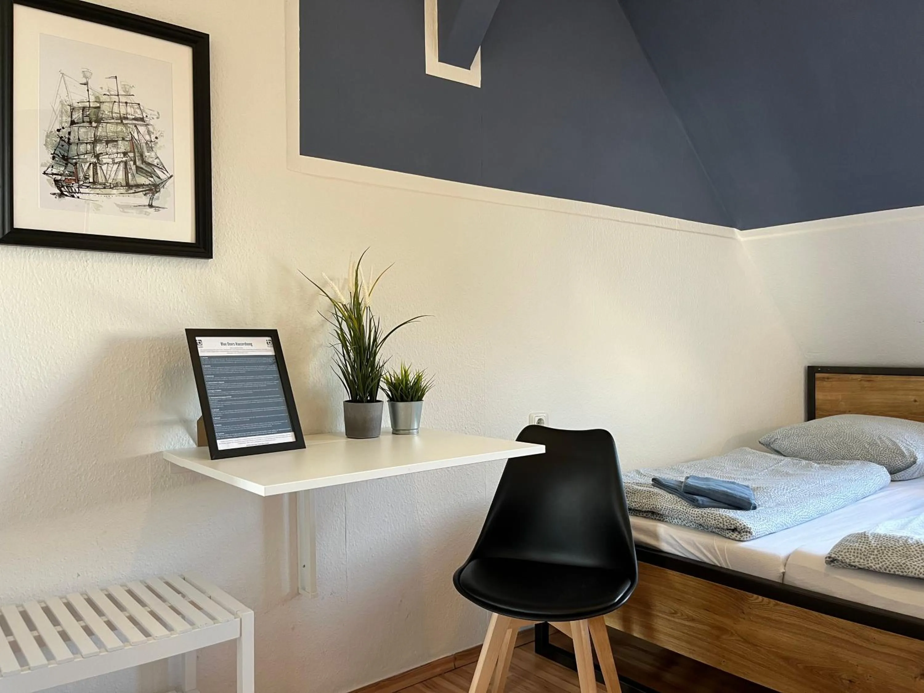 Photo of the whole room, Bed in Blue Doors Hostel Altstadt
