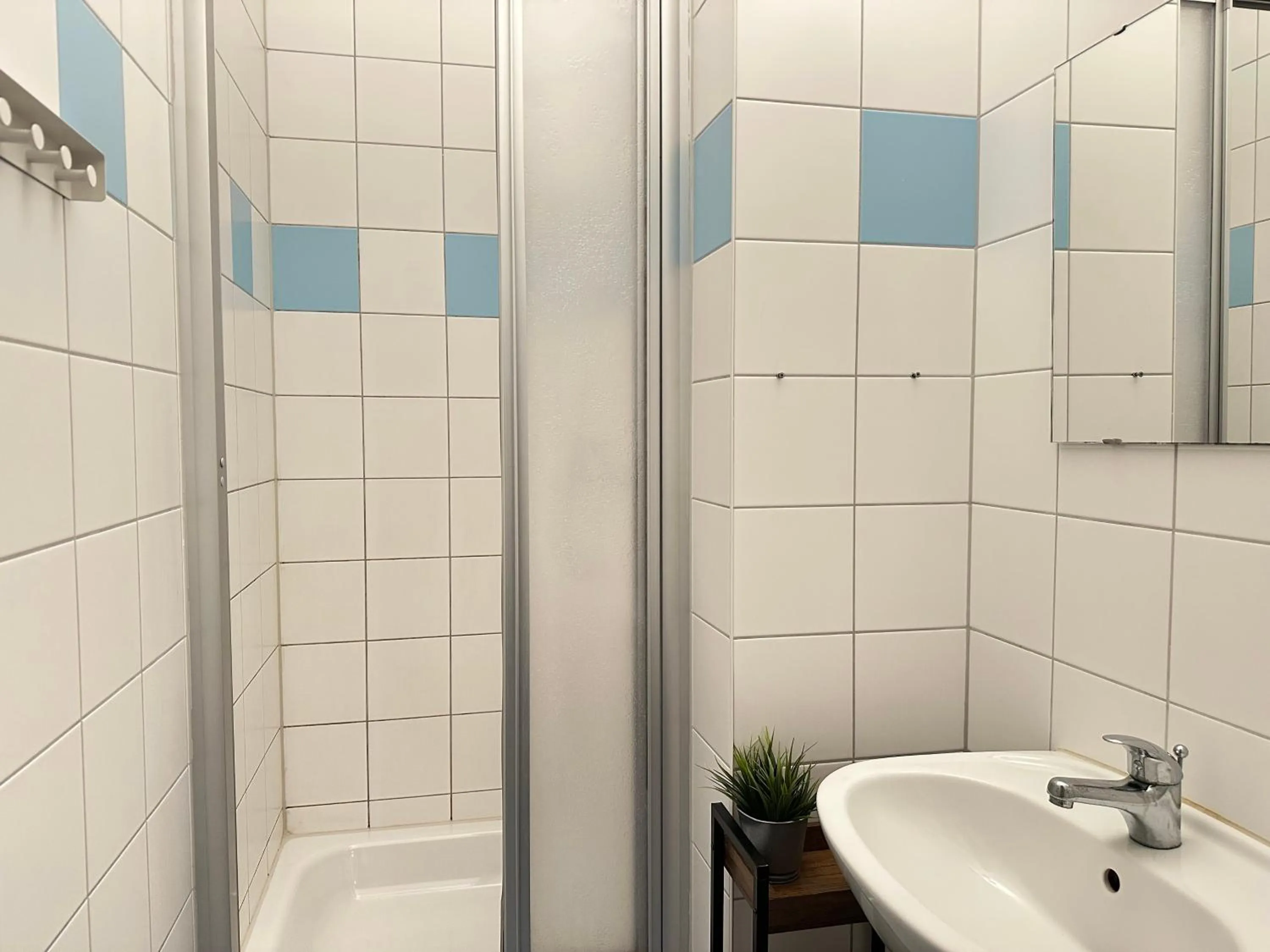 Shower in Blue Doors Hostel Altstadt