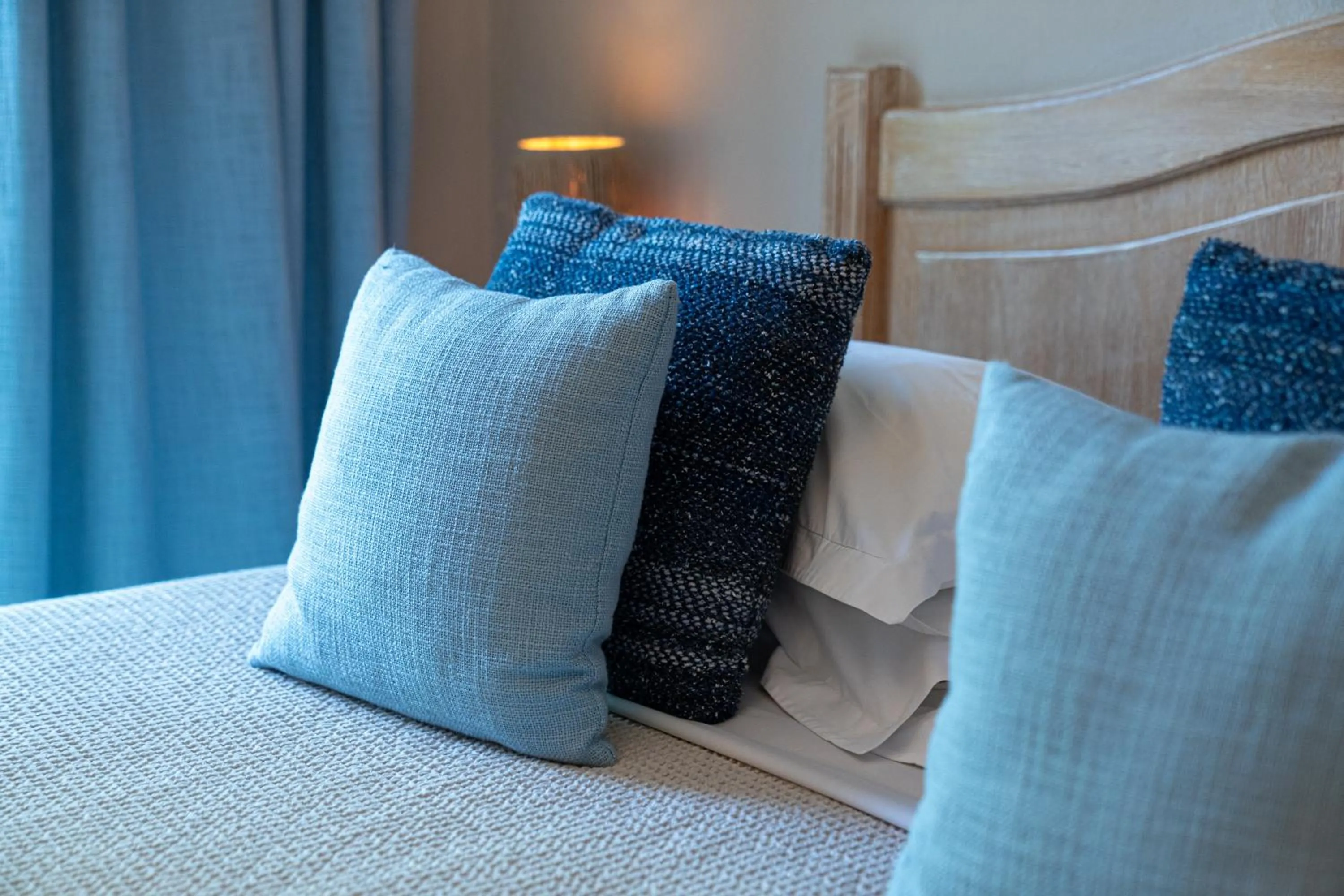 Bed in Hotel Les Messugues