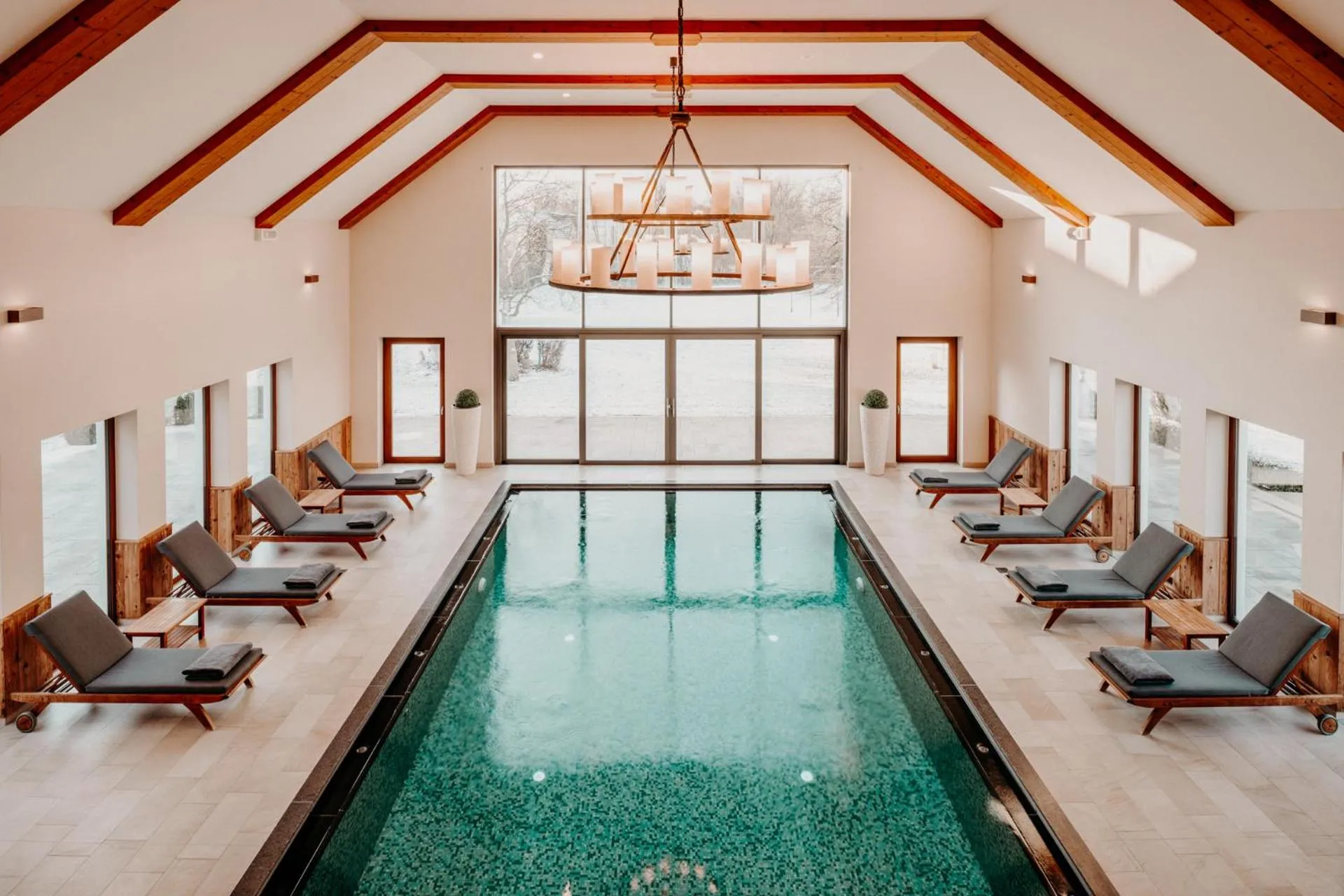 Swimming pool in Der Eisvogel - Wellness- & Genusshotel