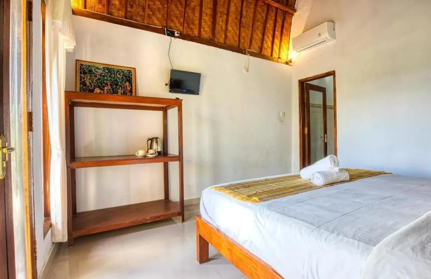 TV and multimedia, Bed in The Mountain Cottage