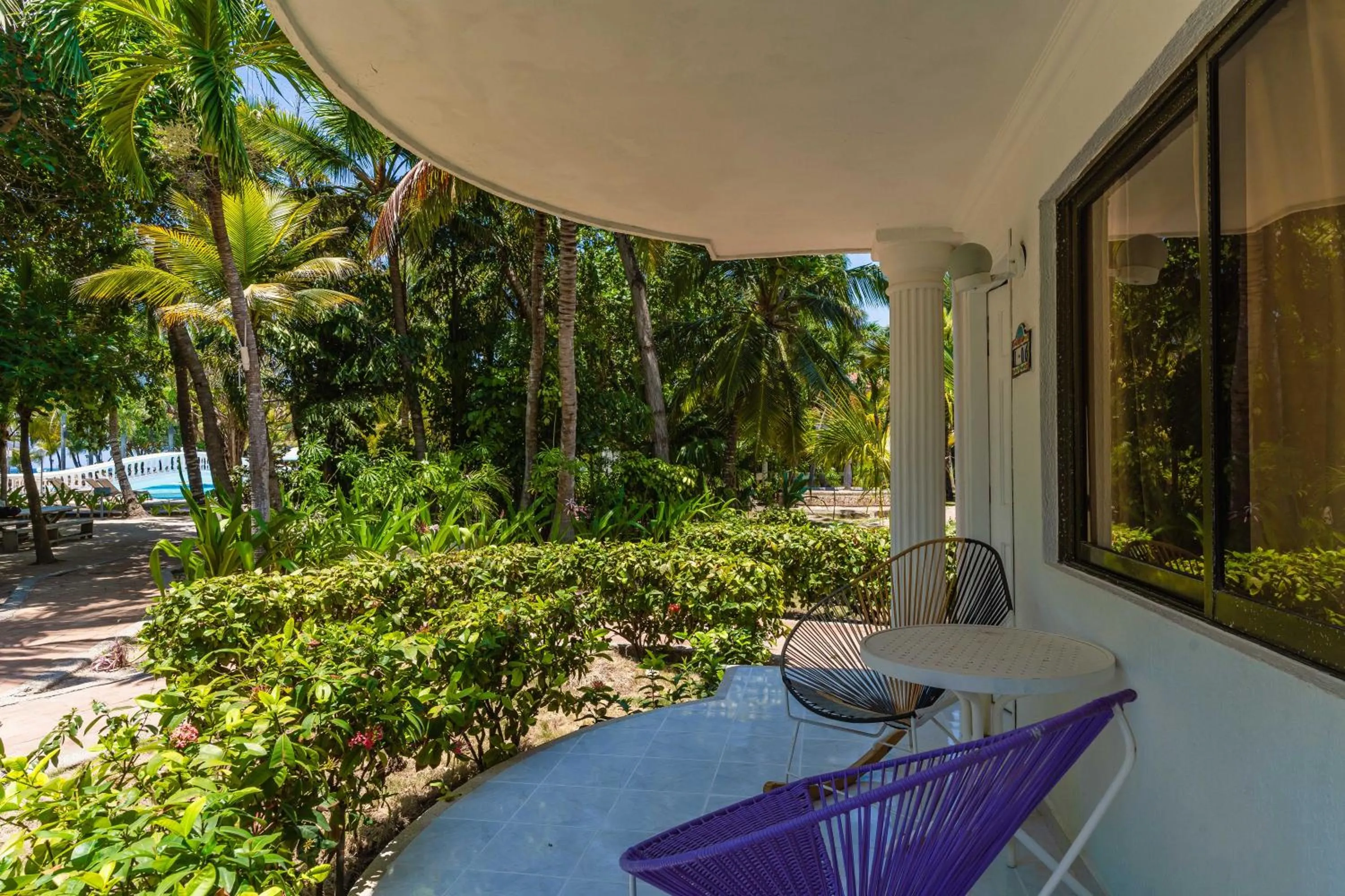 Garden view in Hotel Cocoliso Island Resort