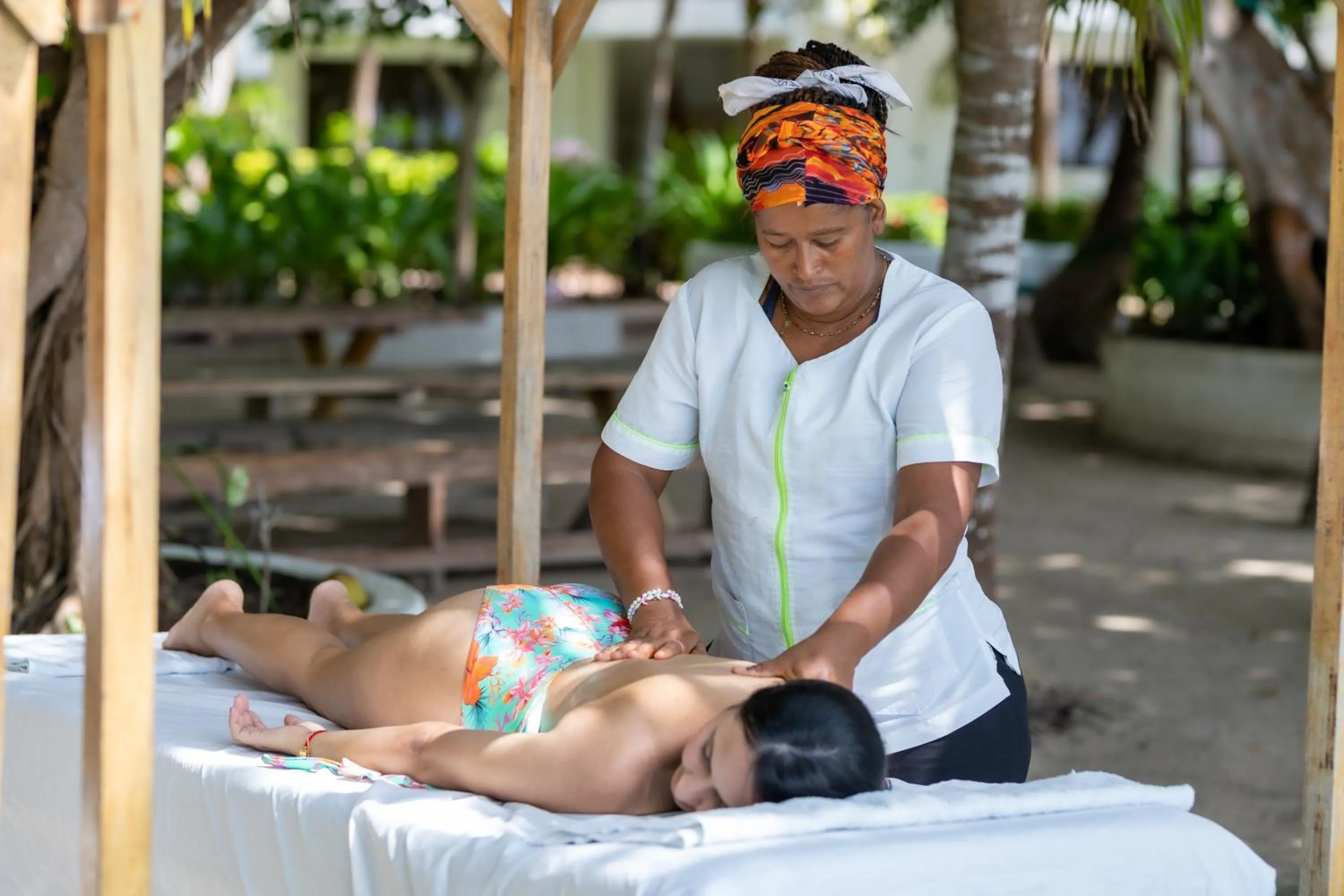 Massage in Hotel Cocoliso Island Resort