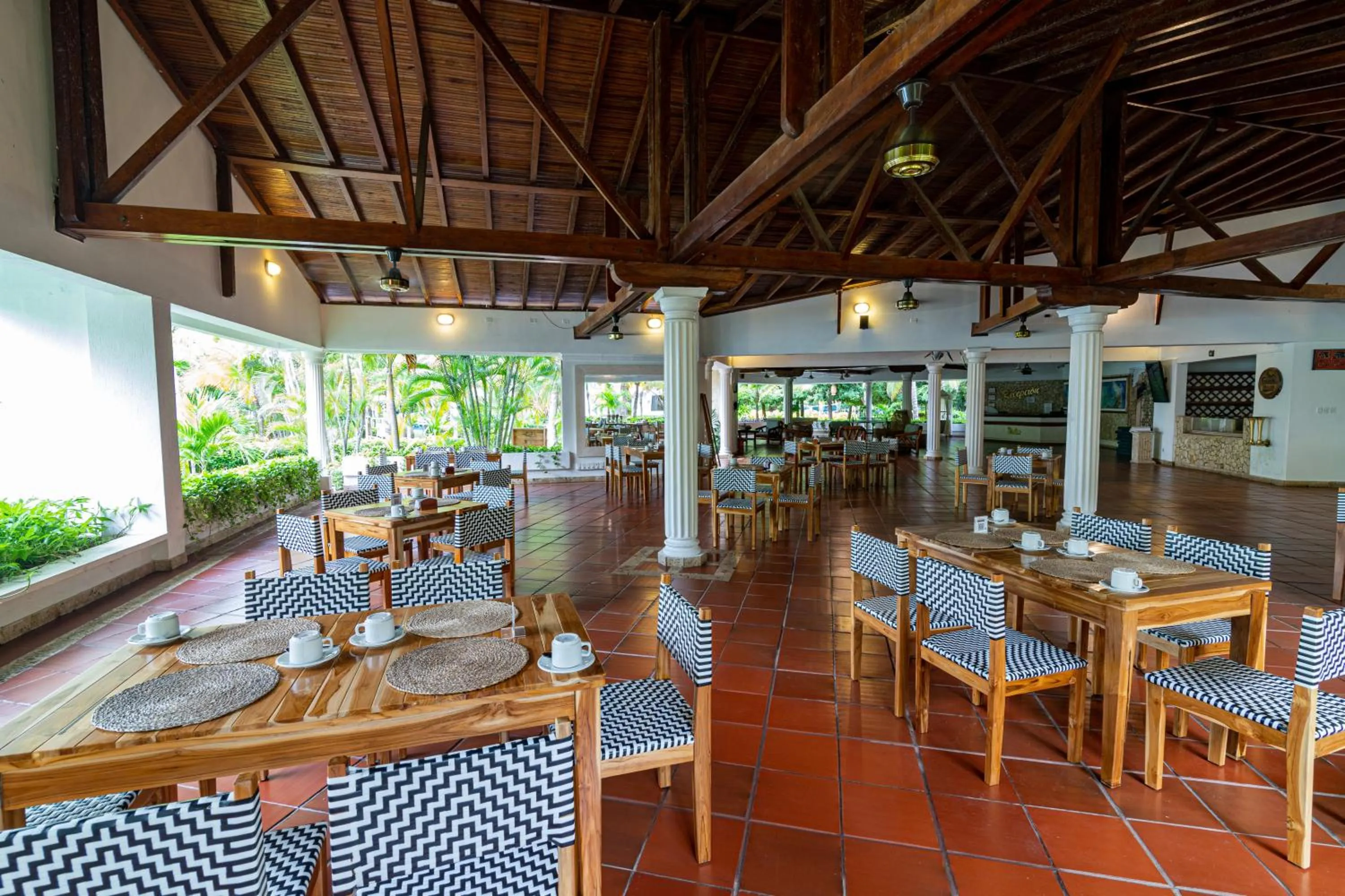 Restaurant/places to eat in Hotel Cocoliso Island Resort