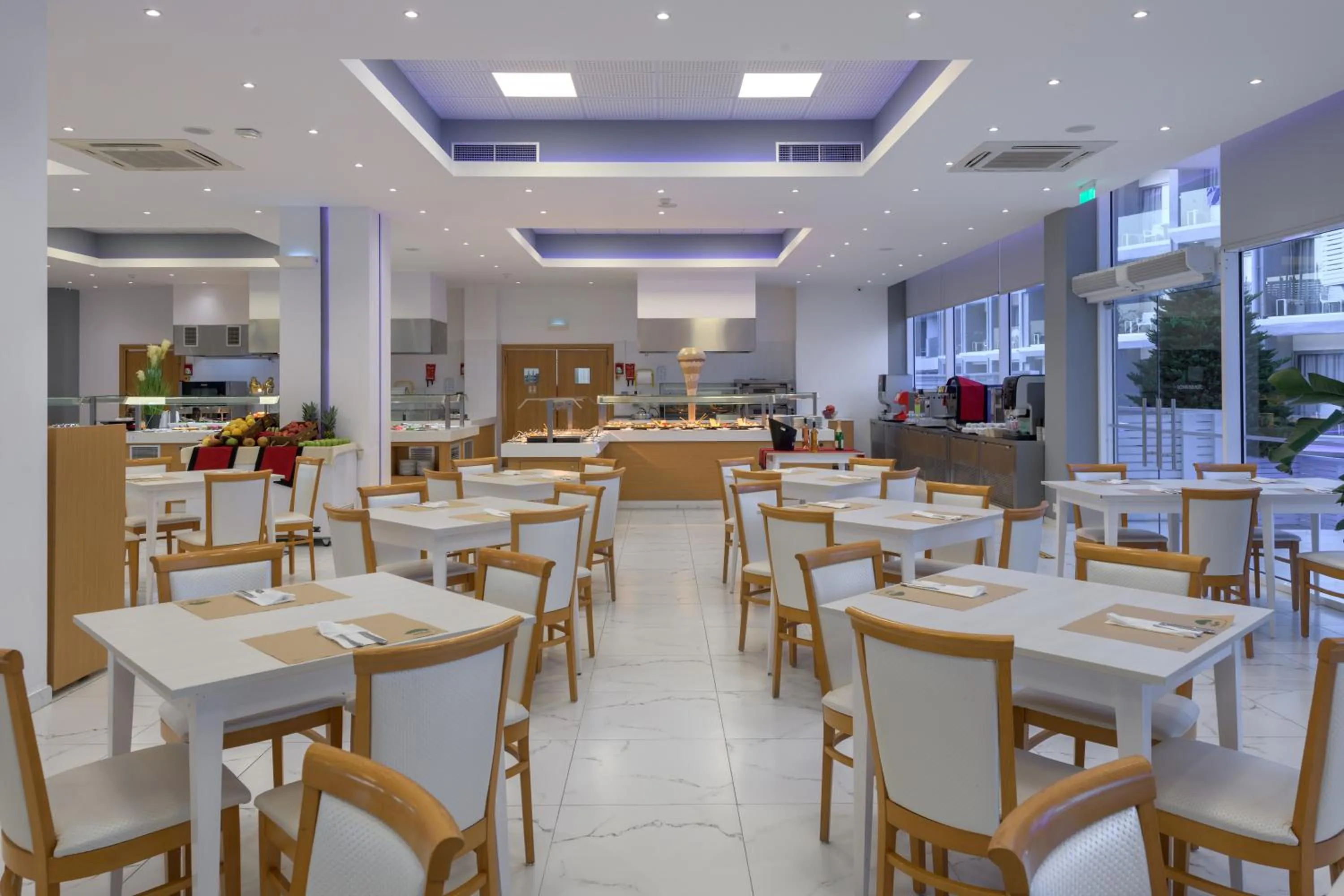 Restaurant/places to eat in Oceanis Park Hotel