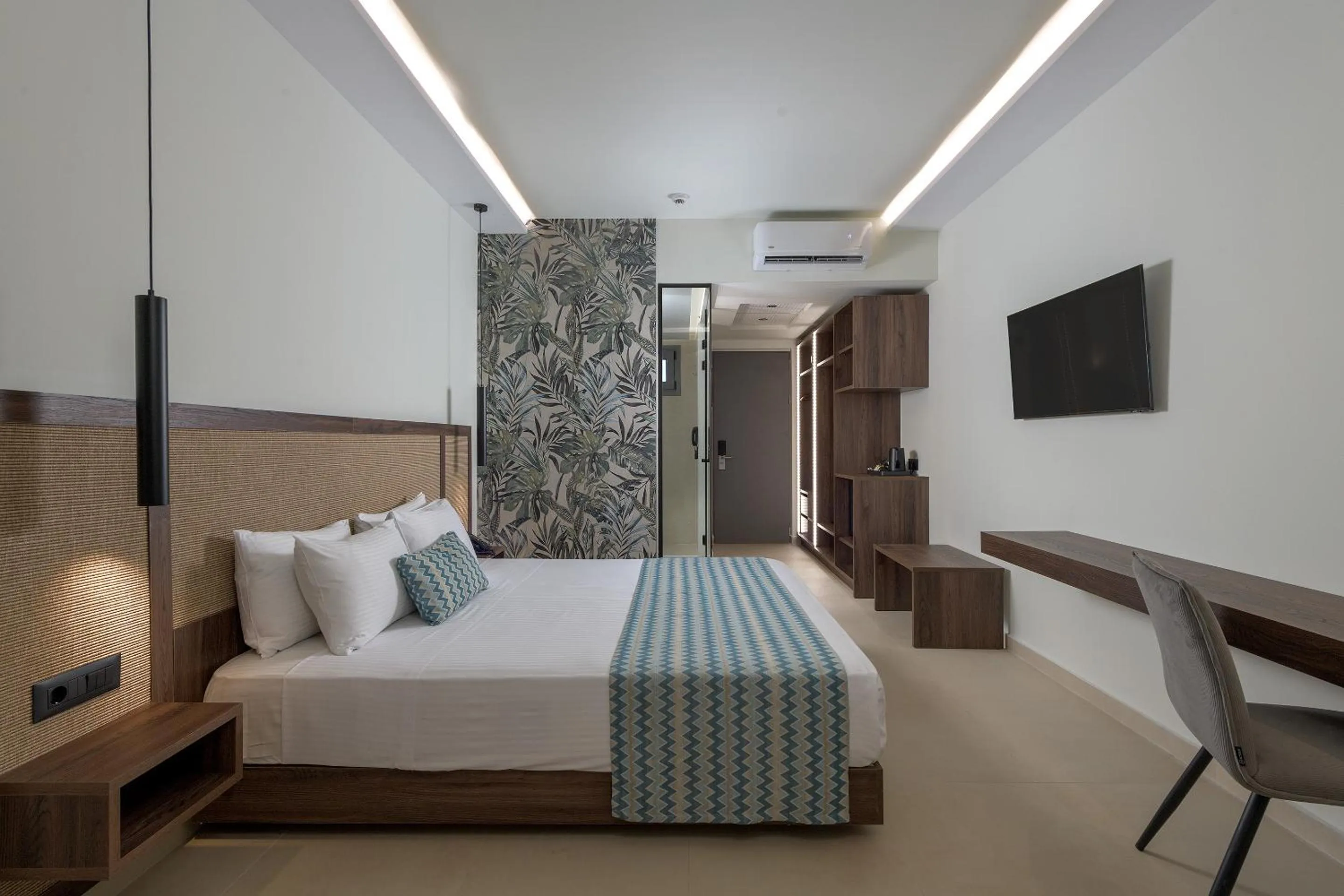 Bed in Oceanis Park Hotel