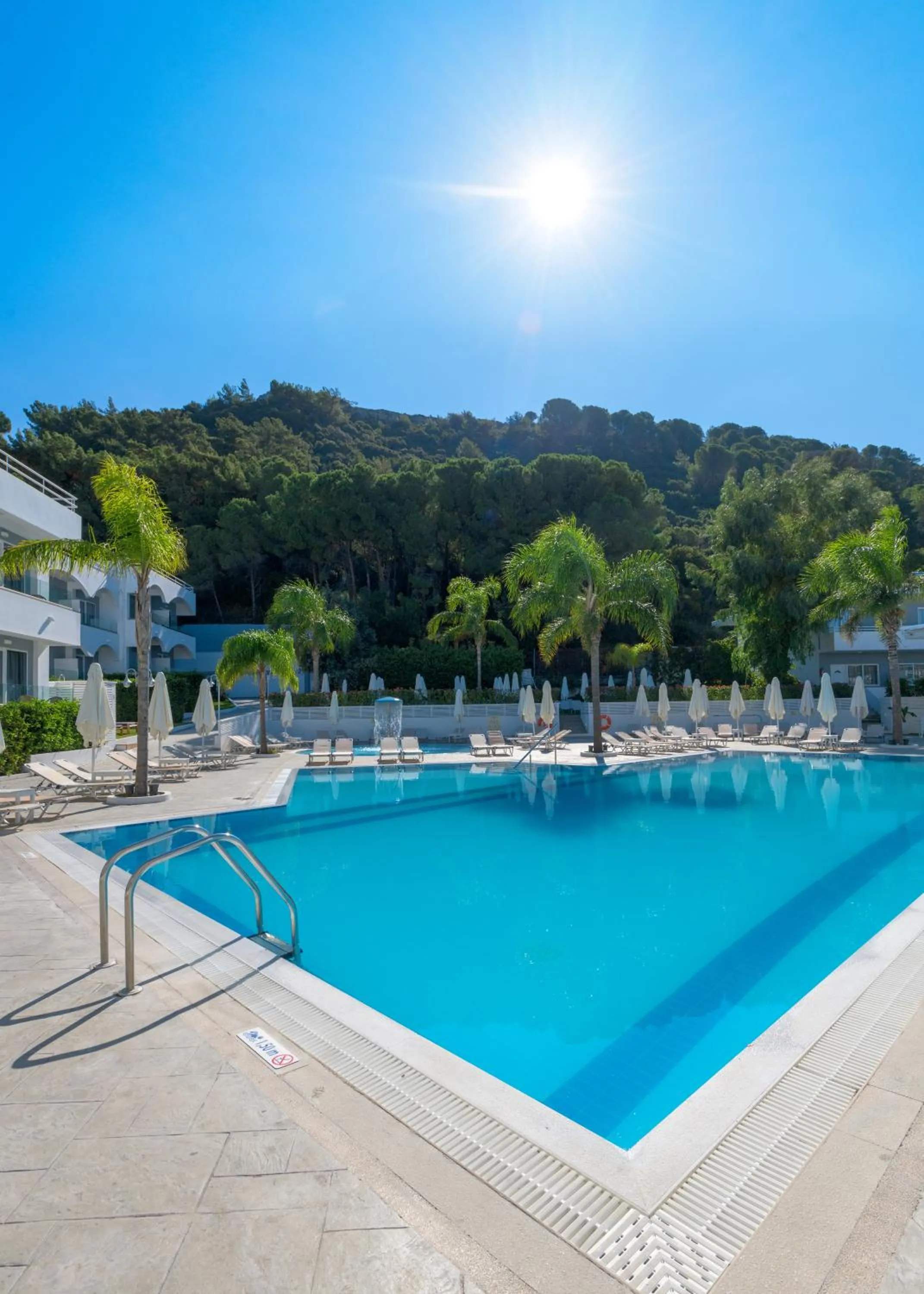 Swimming pool in Oceanis Park Hotel
