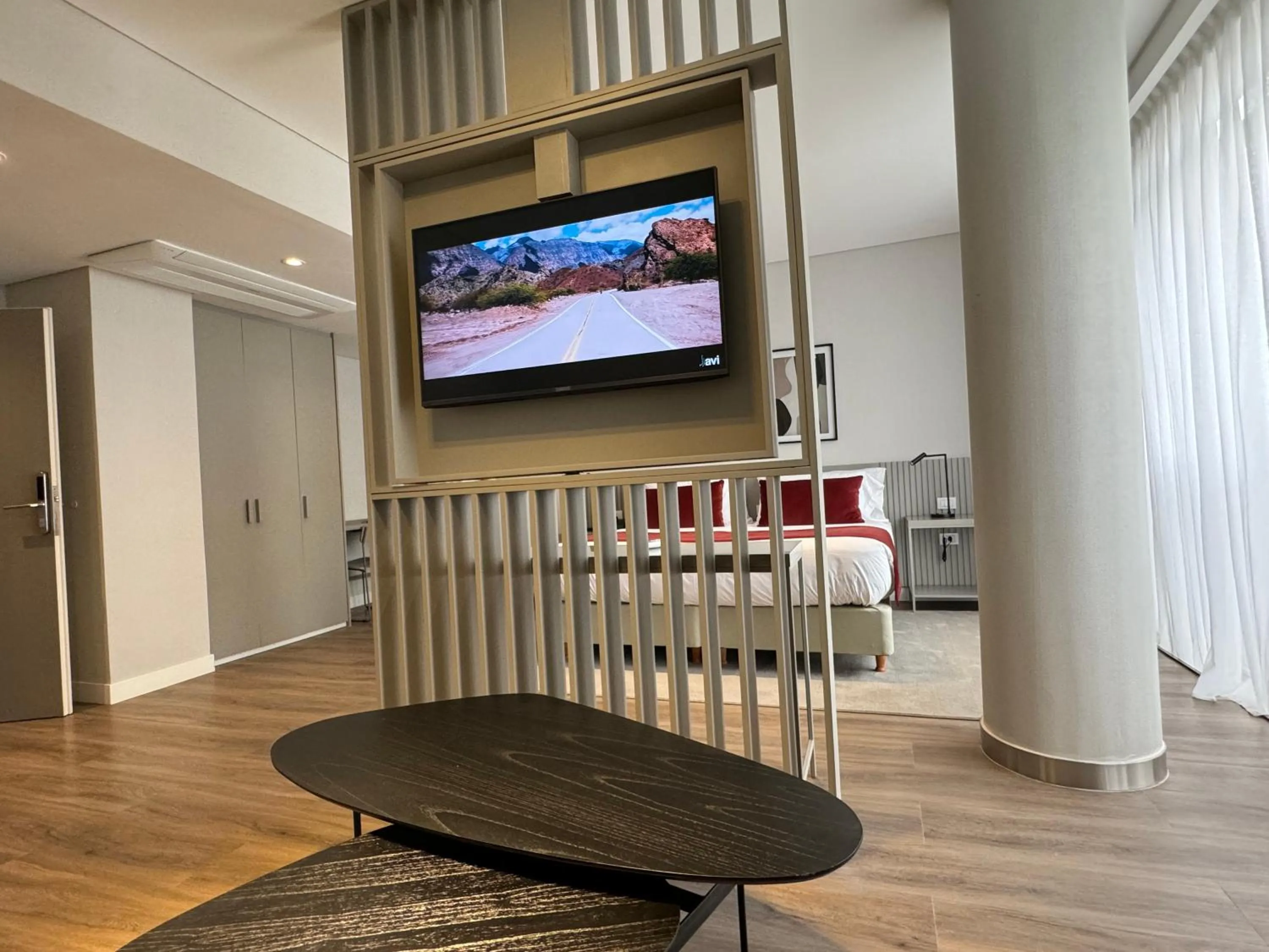 TV and multimedia in Guemes Hotel & Spa