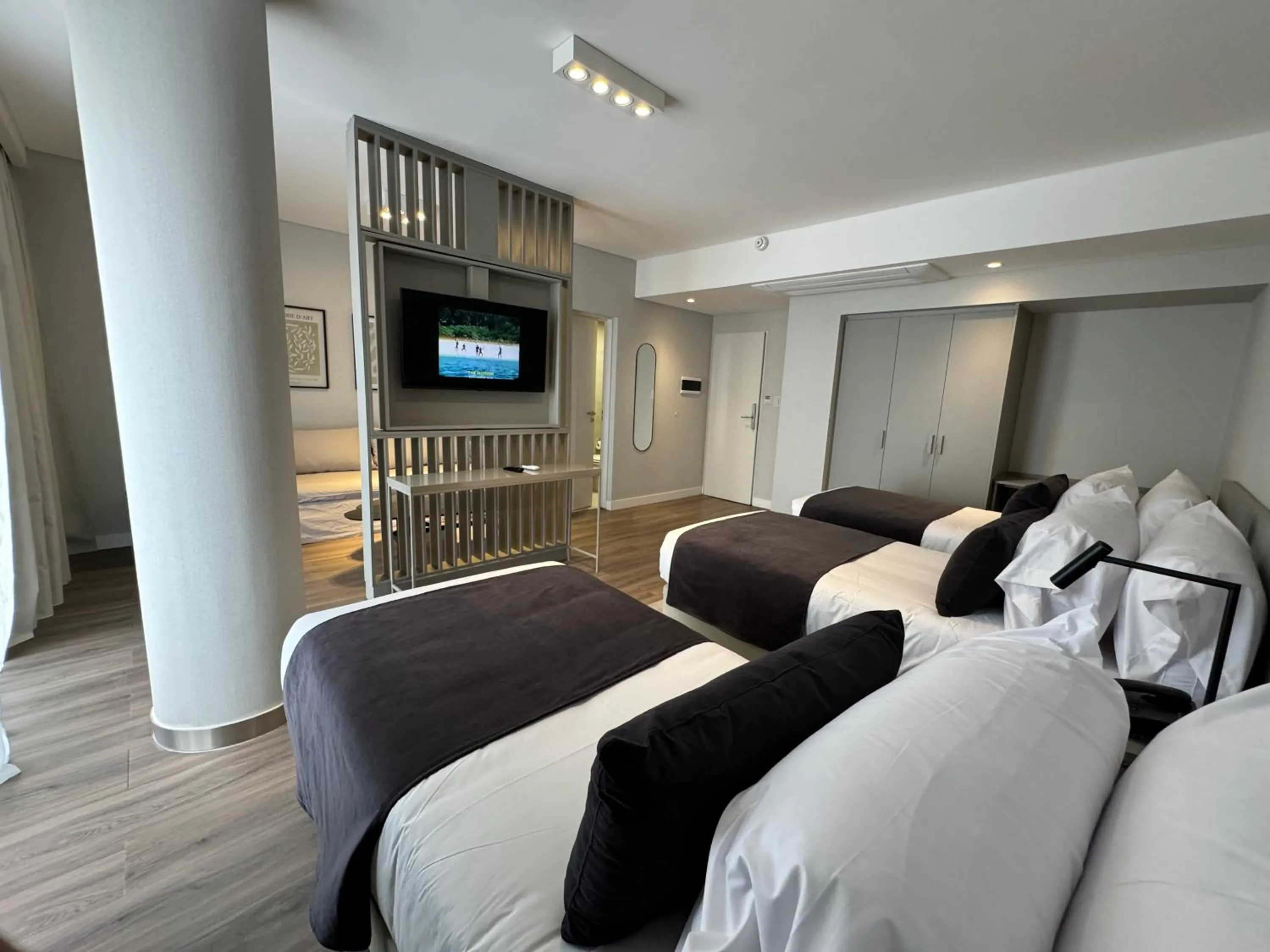 Bedroom, Bed in Guemes Hotel & Spa