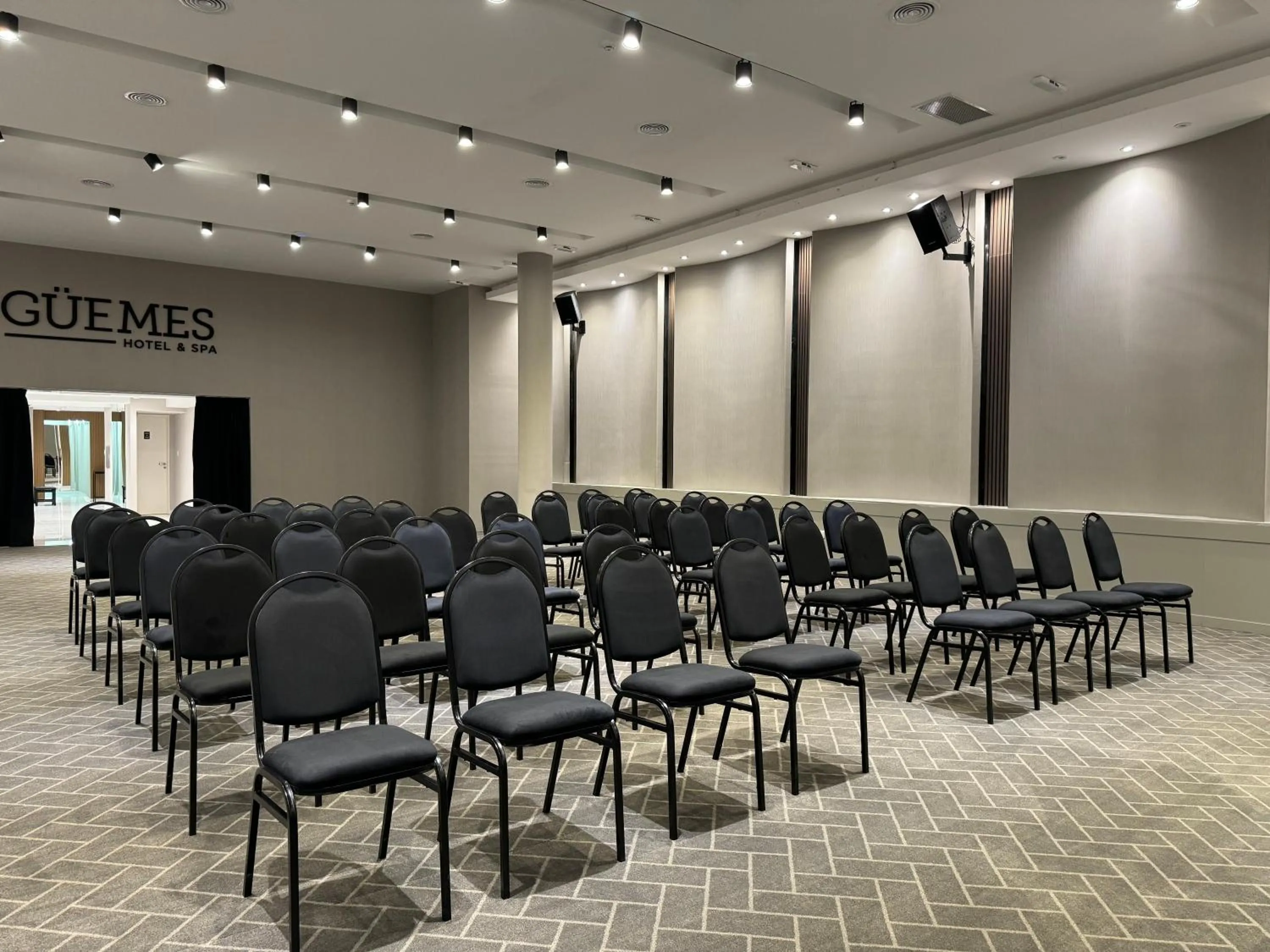 Meeting/conference room in Guemes Hotel & Spa