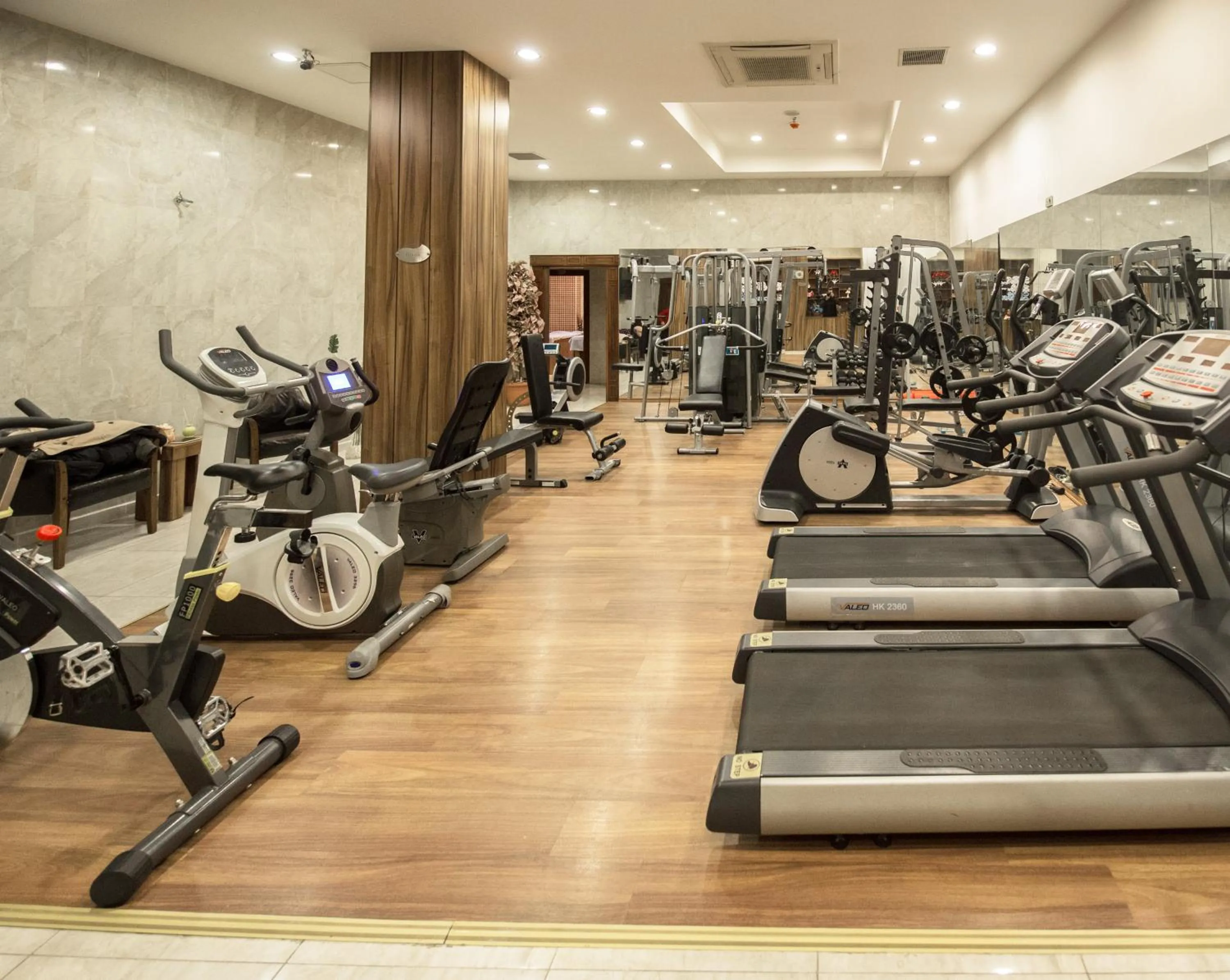 Fitness centre/facilities in Yücesoy Liva Hotel Spa & Convention Center Mersin