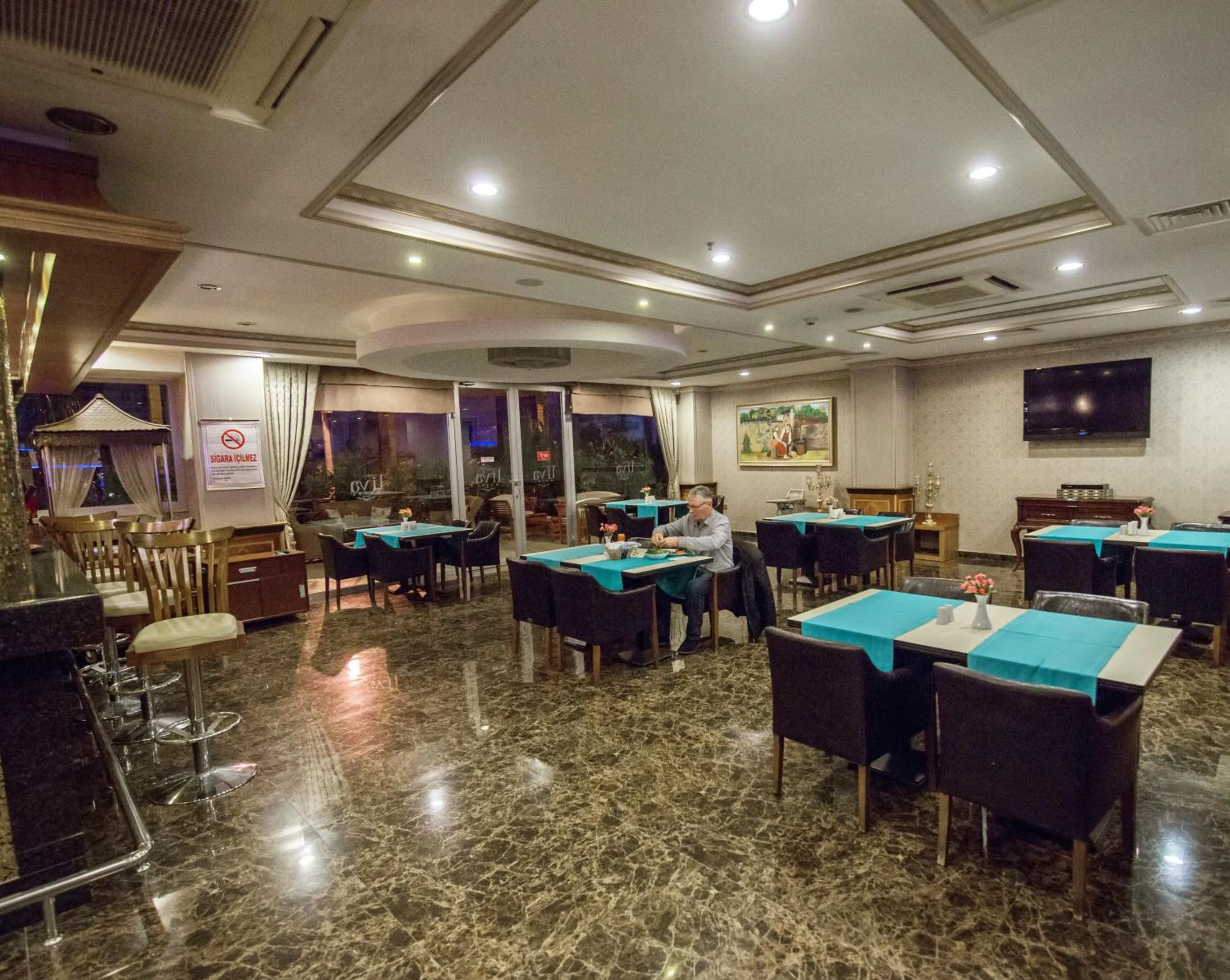 Restaurant/places to eat in Yücesoy Liva Hotel Spa & Convention Center Mersin