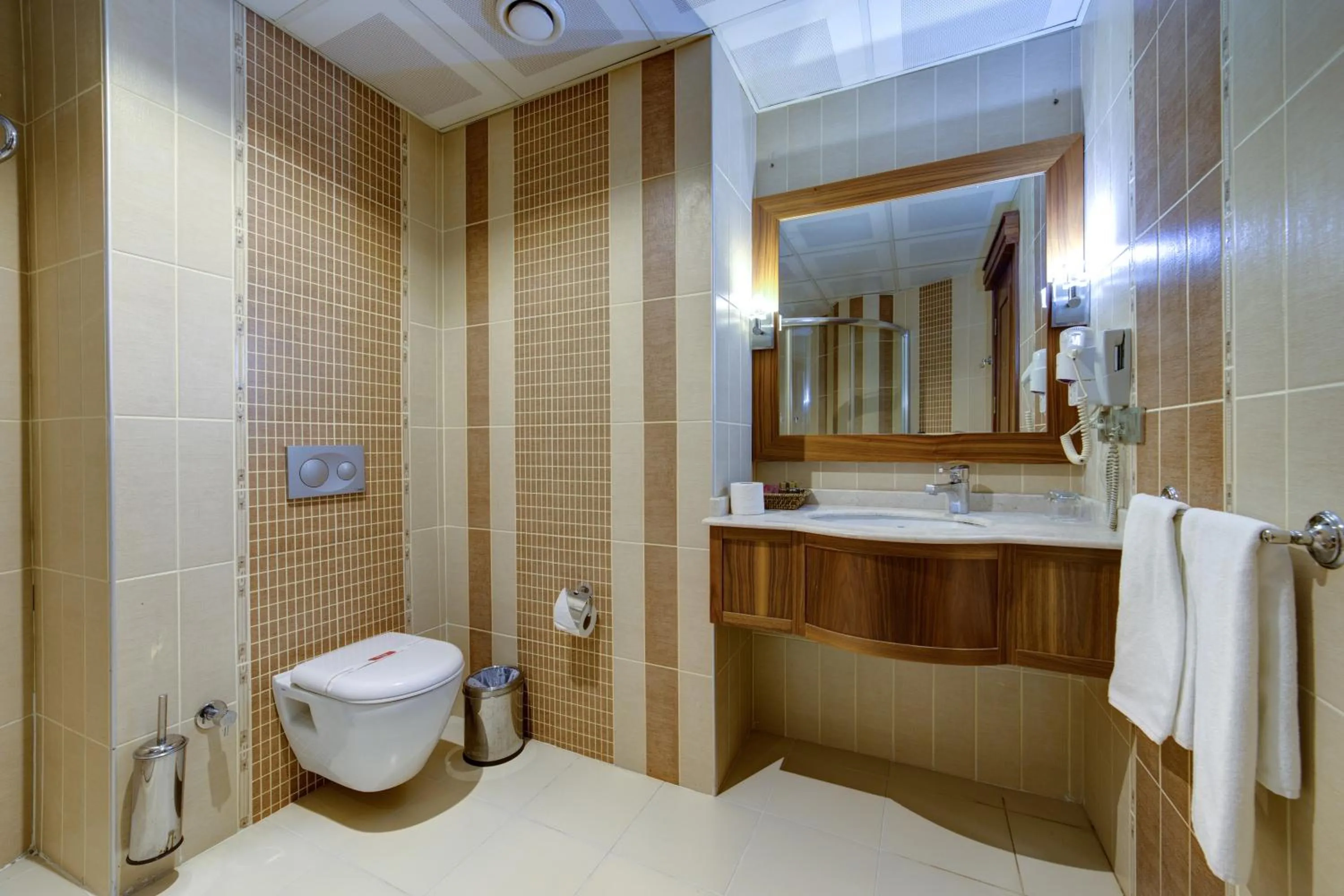 Bathroom in Yücesoy Liva Hotel Spa & Convention Center Mersin