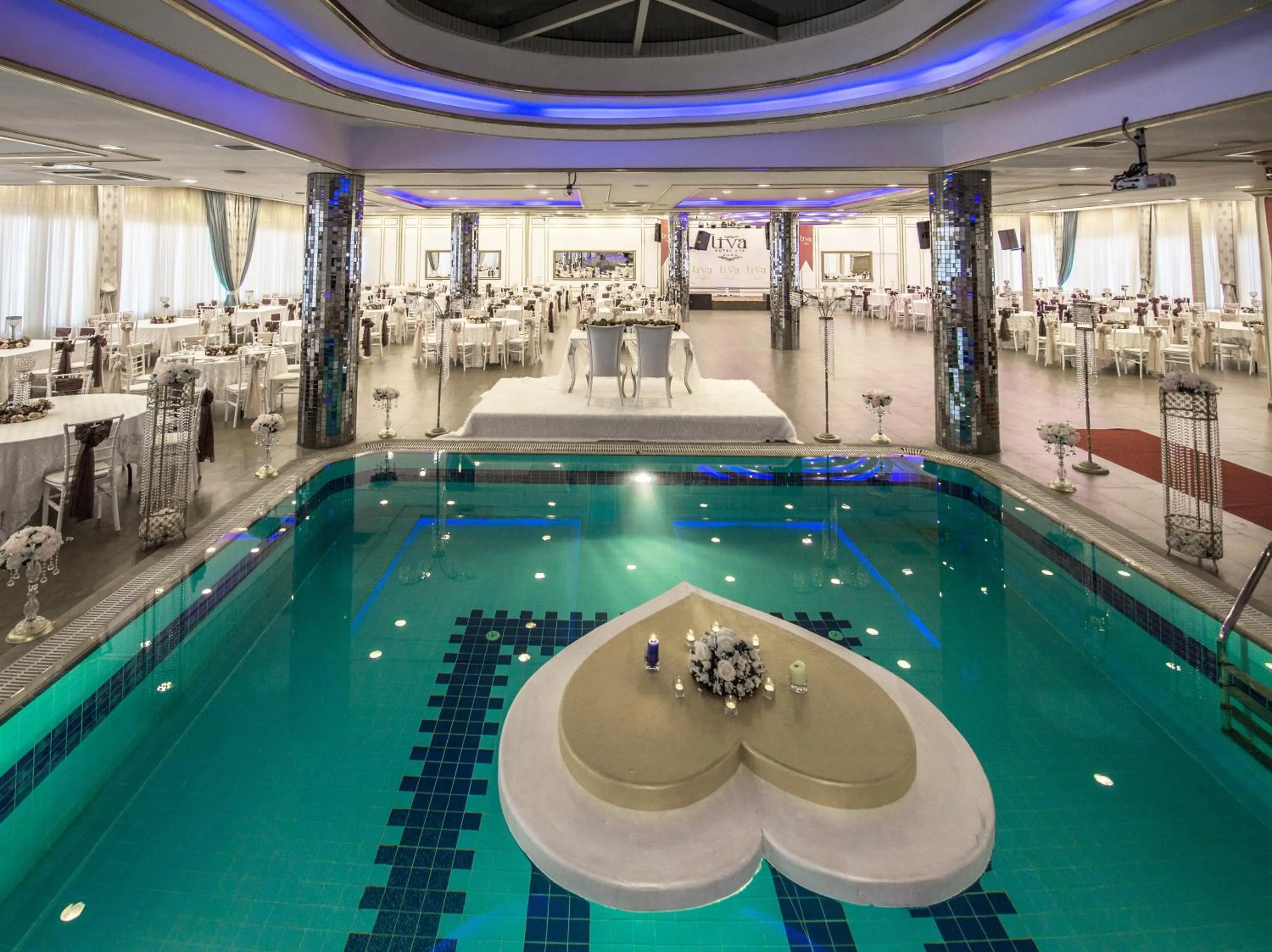 Pool view in Yücesoy Liva Hotel Spa & Convention Center Mersin