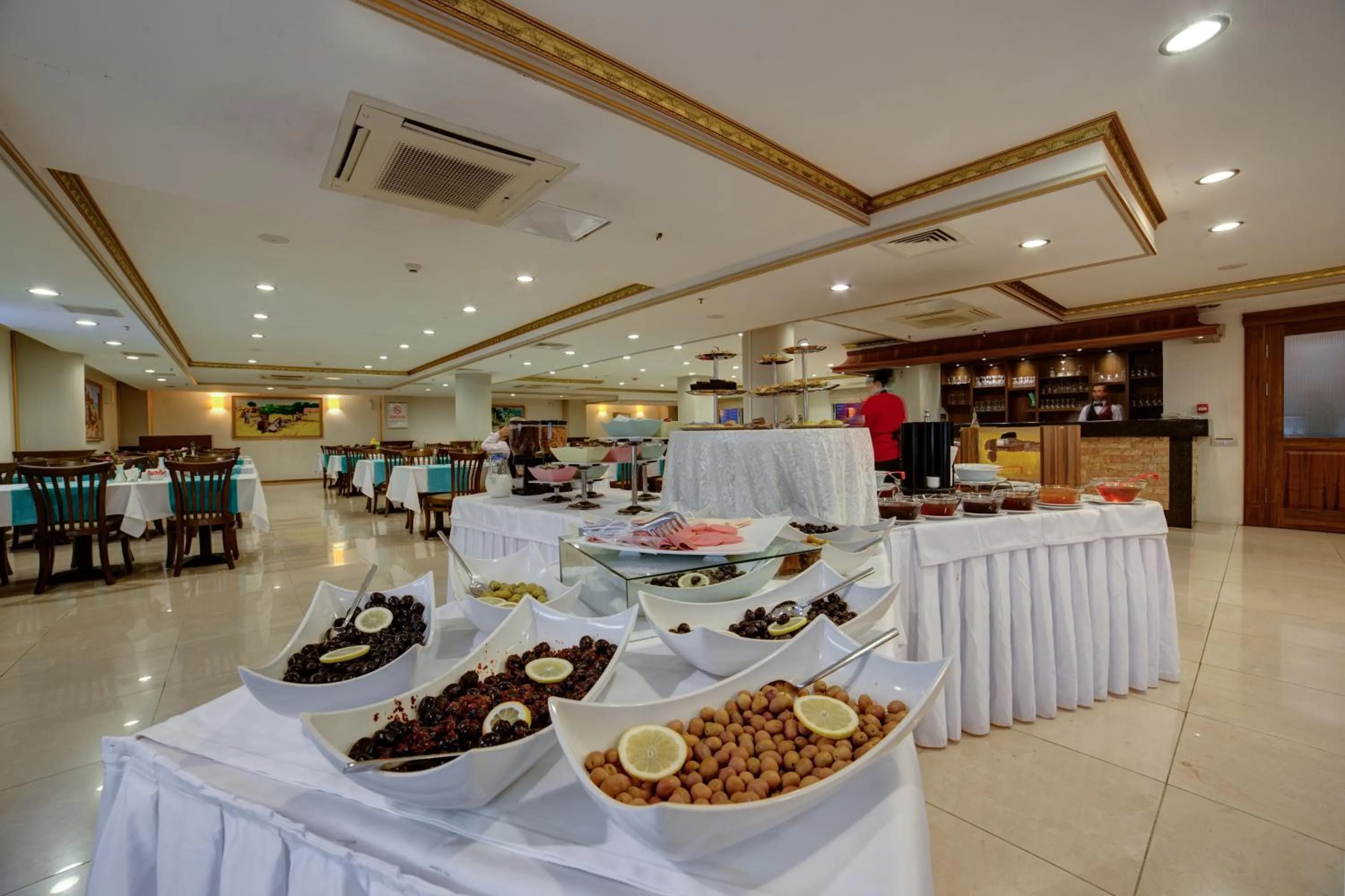 Breakfast in Yücesoy Liva Hotel Spa & Convention Center Mersin